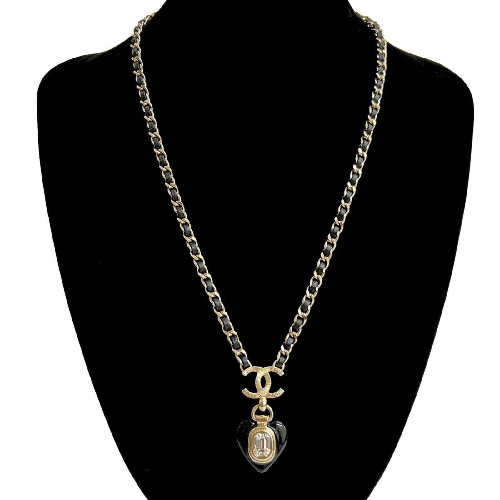 99363 CHANEL Coco Mark Heart Motif GP Leather Chain Necklace Pendant Gold: 99363 CHANEL Coco Mark Heart Motif GP Leather Chain Necklace Pendant Gold This listing features 99363 CHANEL Coco Mark Heart Motif GP Leather Chain Necklace Pendant Gold. Item specifics are provided