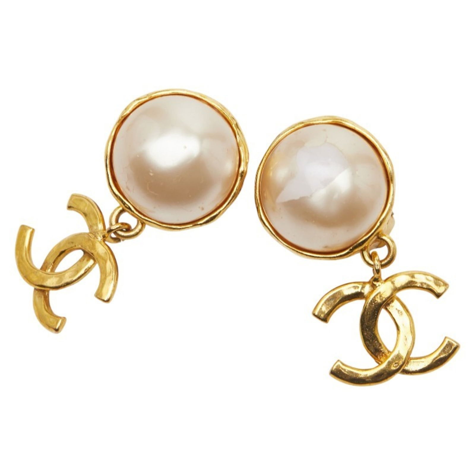 Earrings Chanel Clip: Earrings Chanel Clip This listing features Earrings Chanel Clip. Item specifics are provided below. Item Specifics: Brand: Chanel Type: Clip Earrings Gender: Women Color: Gold Size (Hxwxd): 43.00mm x