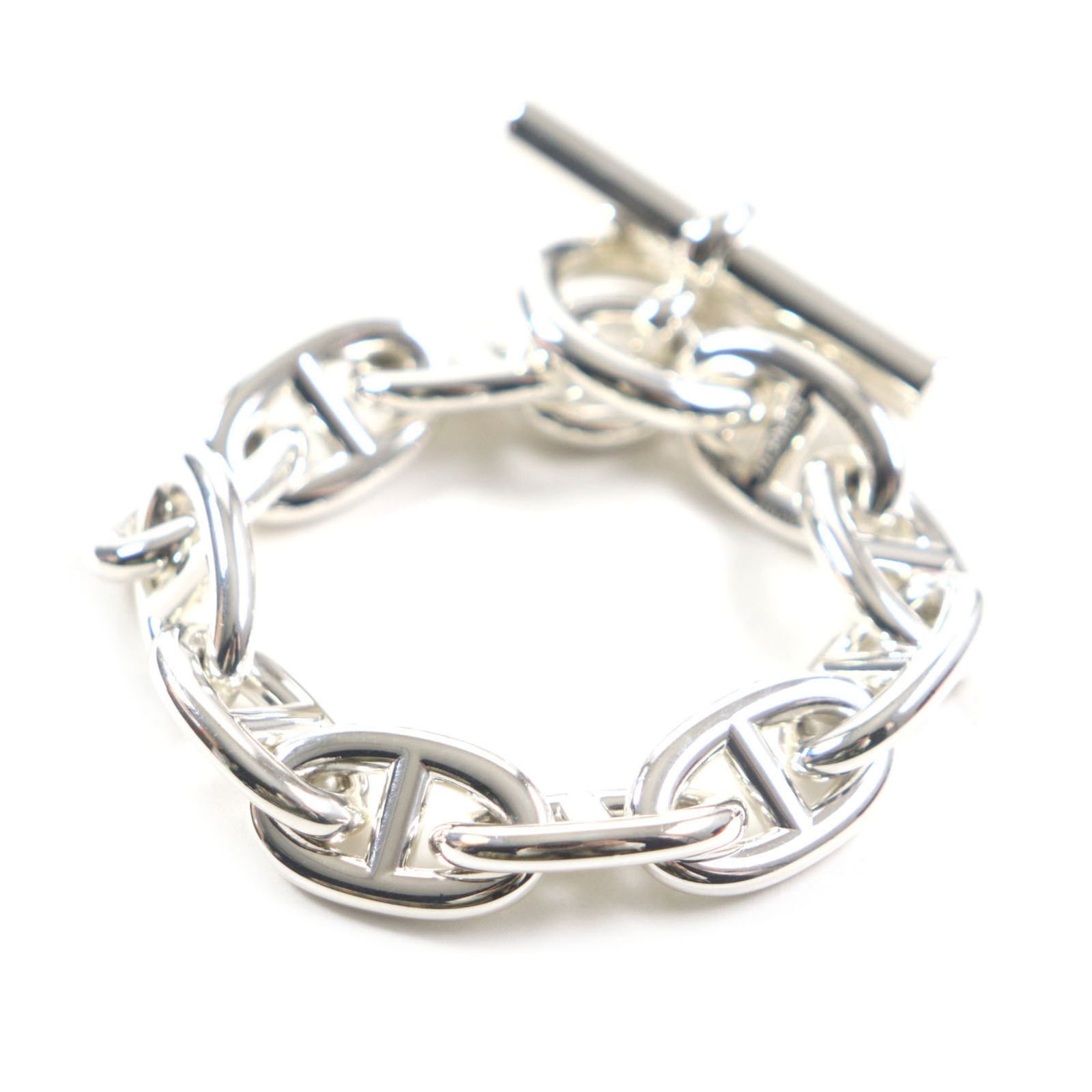 Bracelet Hermes Charm: Bracelet Hermes Charm This listing features Bracelet Hermes Charm. Item specifics are provided below. Item Specifics: Brand: Hermes Type: Charm Bracelet Gender: Men Metal: Silver Metal Purity: Silver9