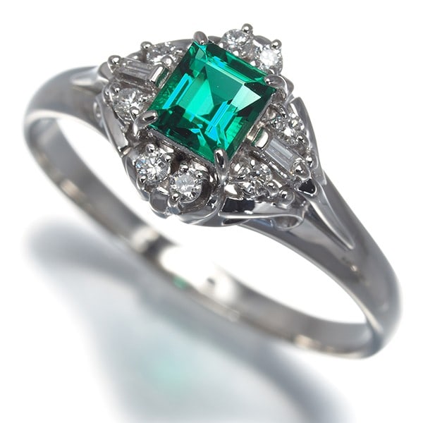 900 Crescent Vert Ring Lab-Created Emerald 0.34Ct Diamond Us7.25-7.5 Pt: 900 Crescent Vert Ring Lab-Created Emerald 0.34Ct Diamond Us7.25-7.5 Pt This listing features 900 Crescent Vert Ring Lab-Created Emerald 0.34Ct Diamond Us7.25-7.5 Pt. Item specifics are provided
