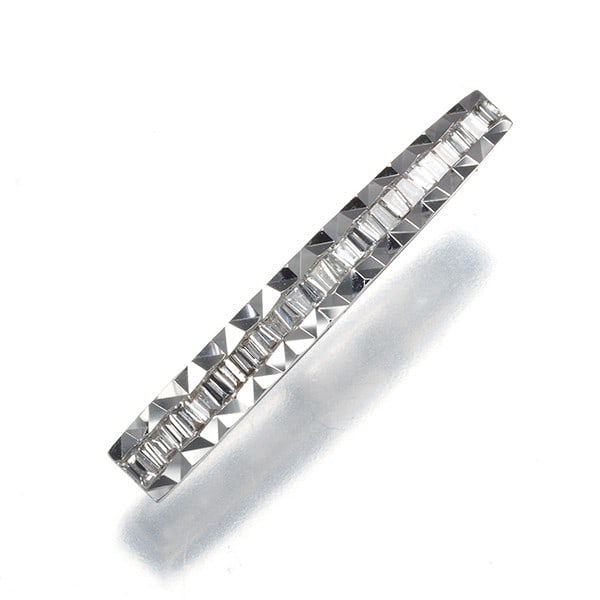 Gold Diamond 0.15Ct Tapered-Cut Pendant 18K 750 White: Gold Diamond 0.15Ct Tapered-Cut Pendant 18K 750 White This listing features Gold Diamond 0.15Ct Tapered-Cut Pendant 18K 750 White. Item specifics are provided below. Item Specifics: Metal: White