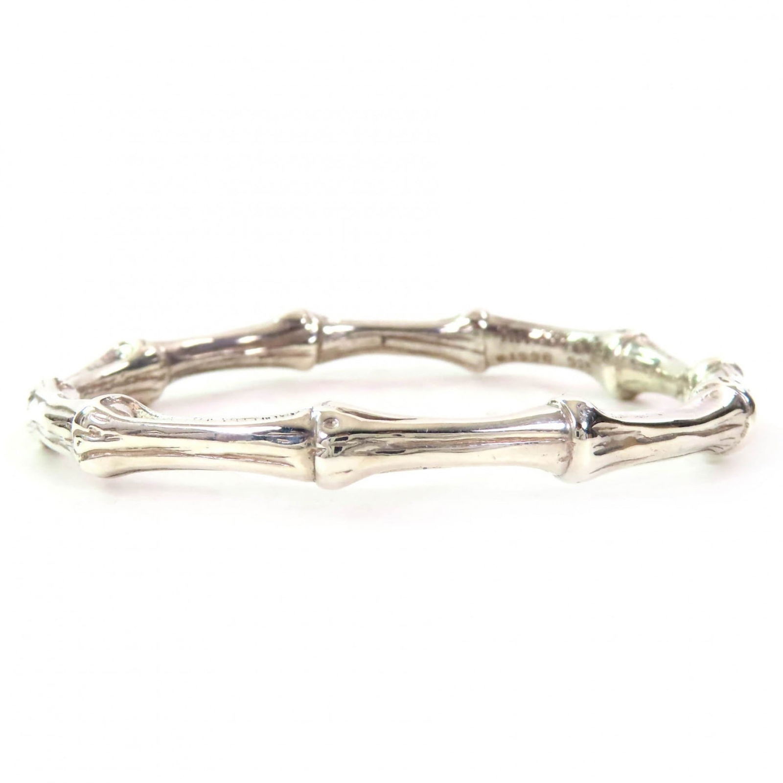 925 Tiffany Bangle Silver: 925 Tiffany Bangle Silver This listing features 925 Tiffany Bangle Silver. Item specifics are provided below. Item Specifics: Brand: Tiffany Type: Bangle Gender: Women Material: Silver 925 Color: Silv