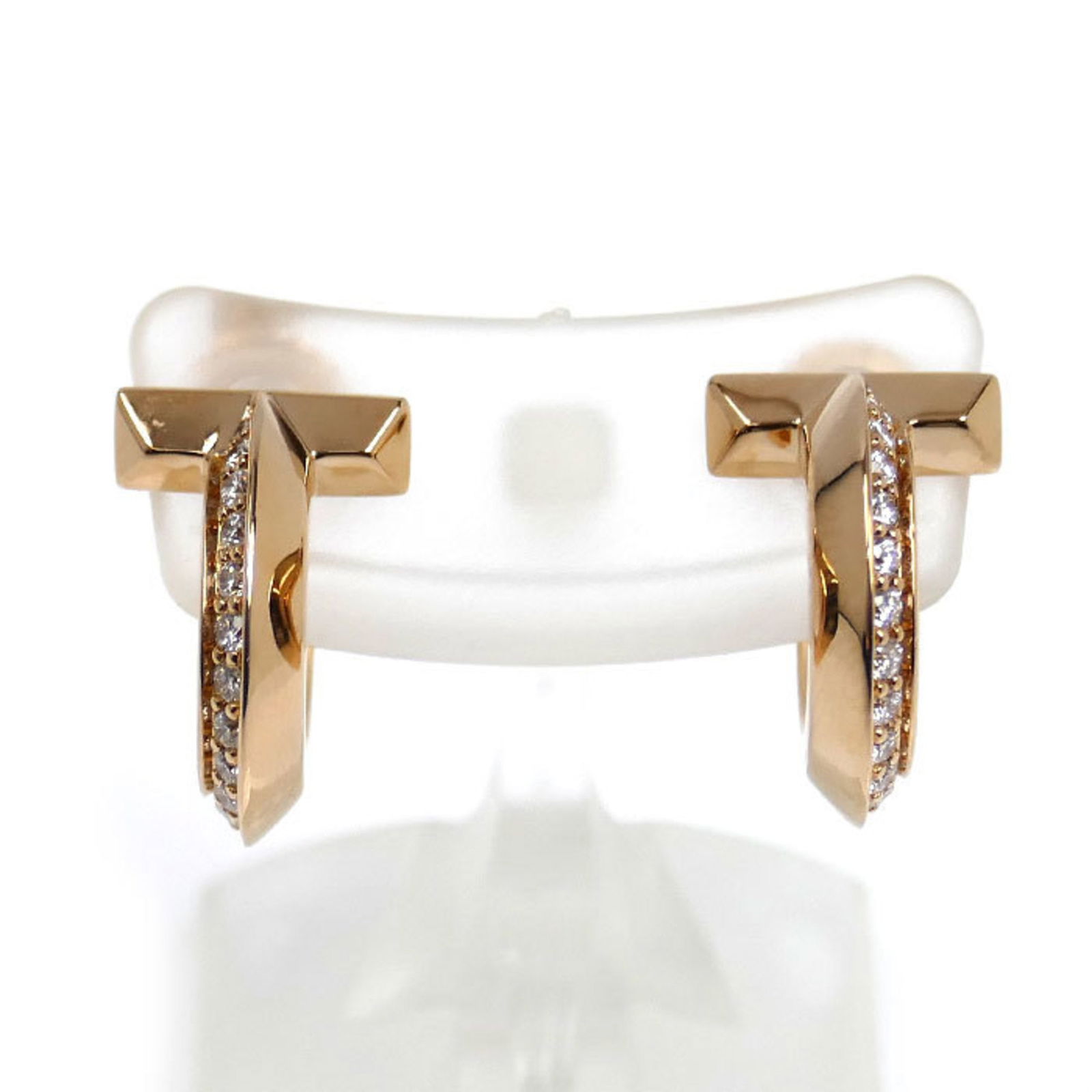 (18K) Tiffany Hoop Earrings Pink Gold: (18K) Tiffany Hoop Earrings Pink Gold This listing features (18K) Tiffany Hoop Earrings Pink Gold. Item specifics are provided below. Item Specifics: Brand: Tiffany Type: Hoop Earrings Gender: Women