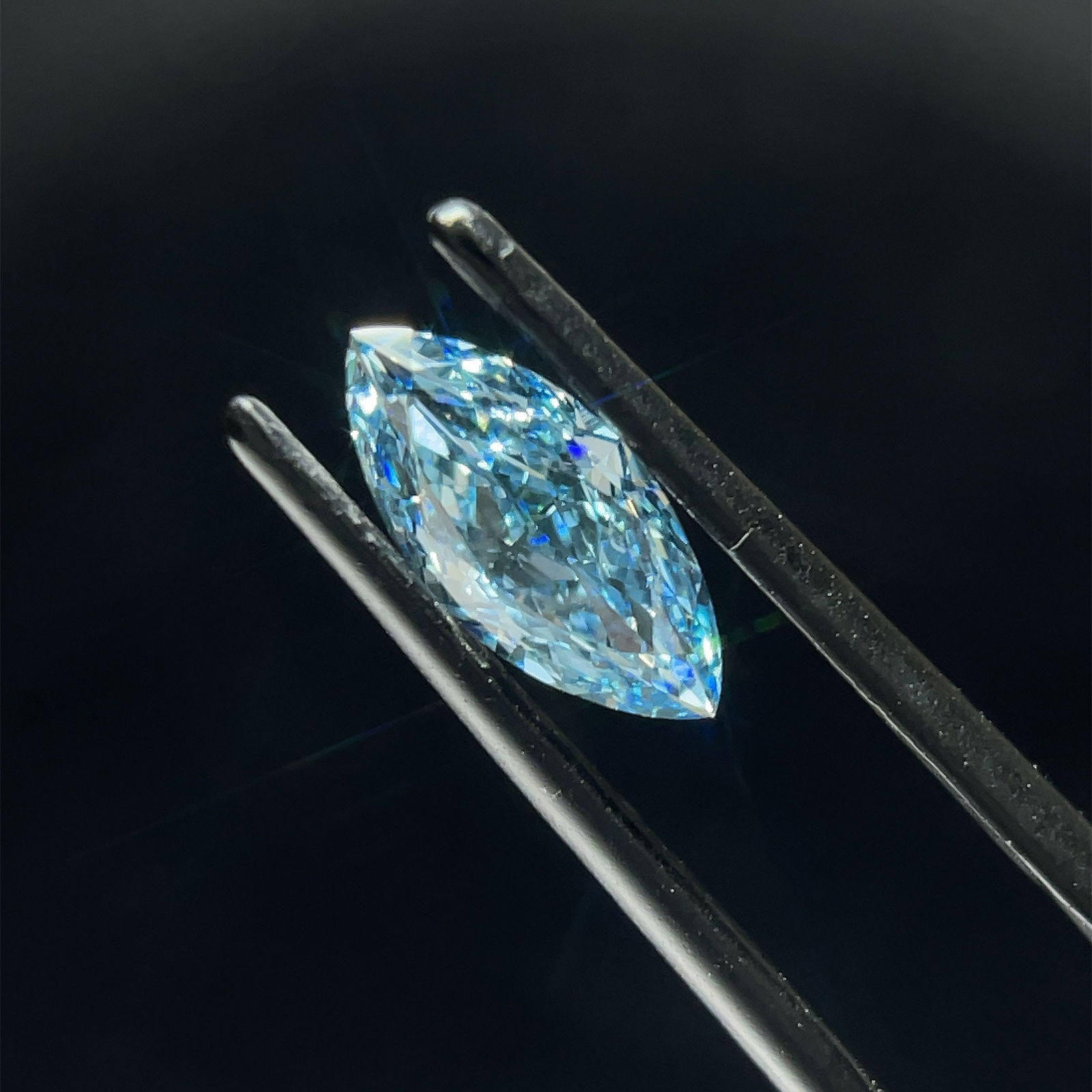 Loose Lab Diamond - IGI Marquise 1.02ct Fancy Vivid Blue VVS2: Loose Lab Diamond - IGI Marquise 1.02ct Fancy Vivid Blue VVS2 This listing features Loose Lab Diamond - IGI Marquise 1.02ct Fancy Vivid Blue VVS2. Item specifics are provided below. Item Specifics: