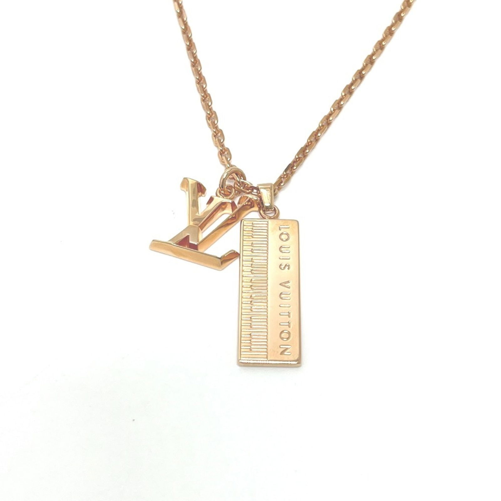 Gold LOUIS VUITTON M69461 Fall/ Winter 2020 DJ Vocabulary Keyboard Pendant Chain Necklace in Rose: Gold LOUIS VUITTON M69461 Fall/ Winter 2020 DJ Vocabulary Keyboard Pendant Chain Necklace in Rose This listing features Gold LOUIS VUITTON M69461 Fall/ Winter 2020 DJ Vocabulary Keyboard Pendant