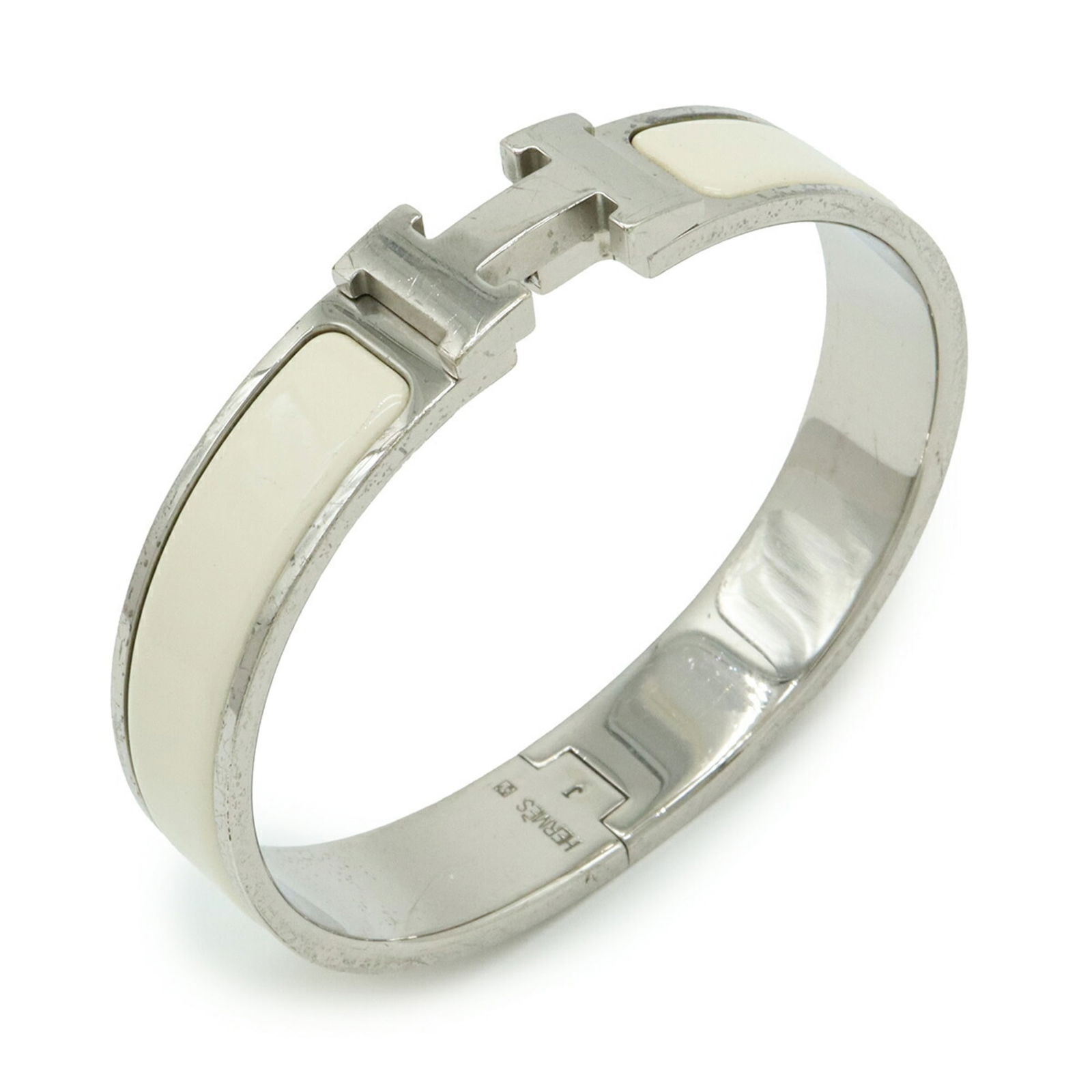 Metal Hermes Charm Bracelet: Metal Hermes Charm Bracelet This listing features Metal Hermes Charm Bracelet. Item specifics are provided below. Item Specifics: Brand: Hermes Type: Charm Bracelet Gender: Women Material: Metal Color