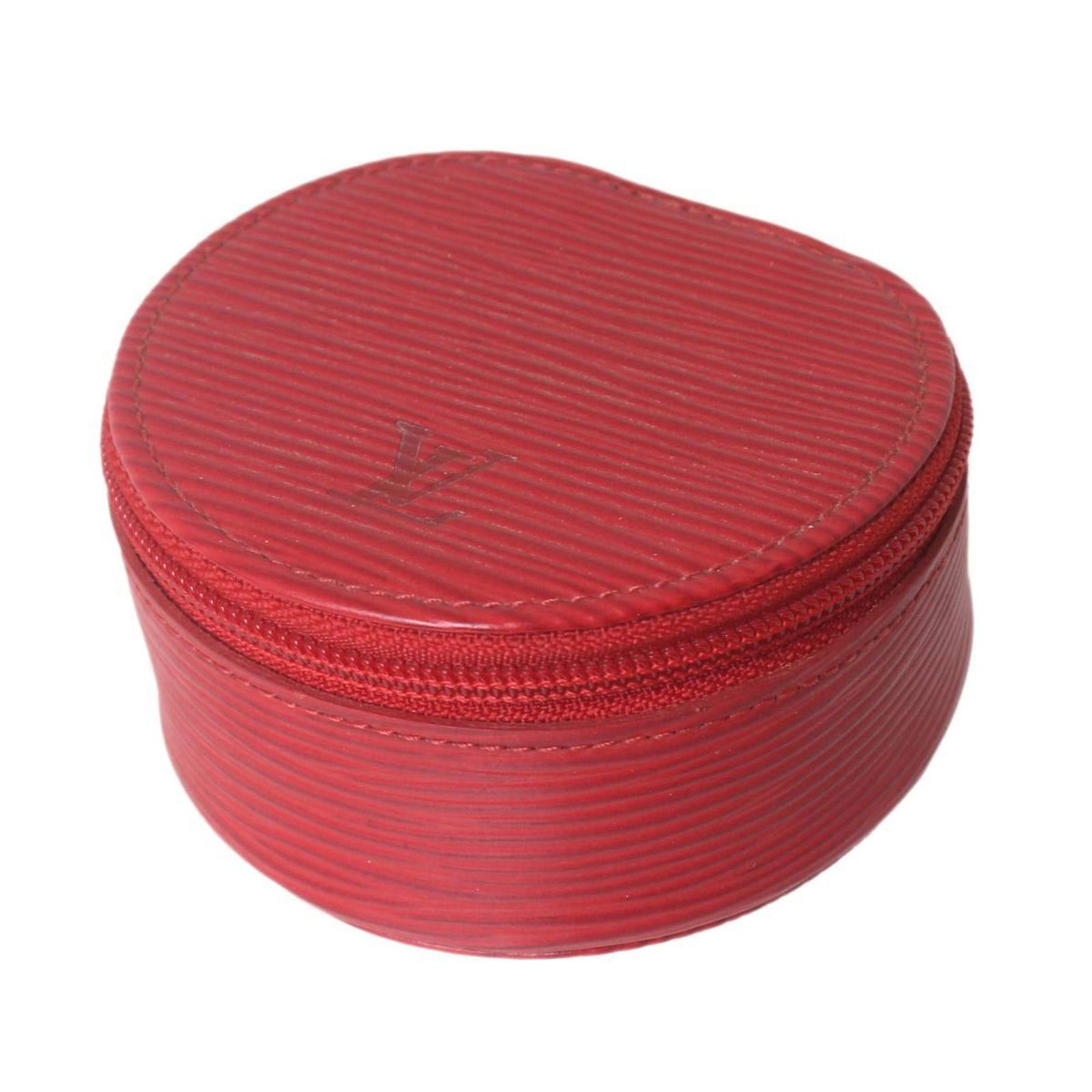 Case Louis Vuitton Jewelry: Case Louis Vuitton Jewelry This listing features Case Louis Vuitton Jewelry. Item specifics are provided below. Item Specifics: Brand: Louis Vuitton Type: Jewelry Case Color: Castilian Red Size