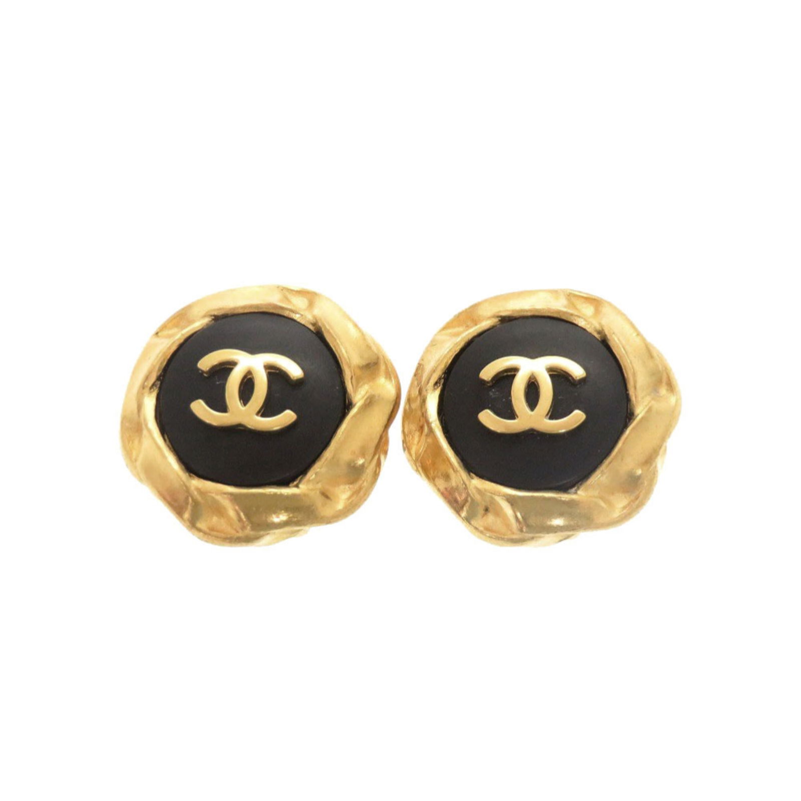 Metal Chanel Clip Earrings: Metal Chanel Clip Earrings This listing features Metal Chanel Clip Earrings. Item specifics are provided below. Item Specifics: Brand: Chanel Type: Clip Earrings Gender: Women Material: Metal Color: B