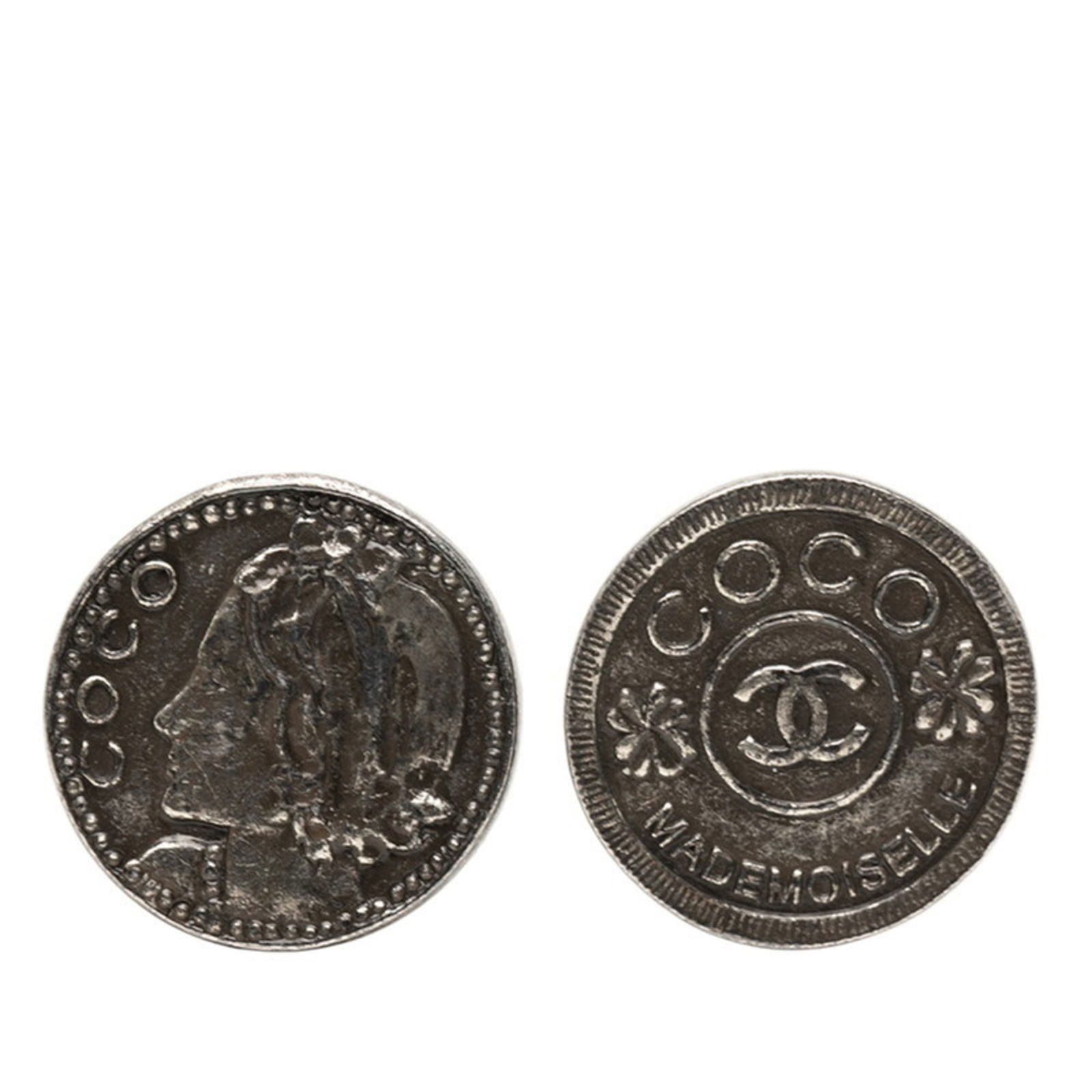 Metal Chanel Clip Earrings: Metal Chanel Clip Earrings This listing features Metal Chanel Clip Earrings. Item specifics are provided below. Item Specifics: Brand: Chanel Type: Clip Earrings Gender: Women Material: Metal Color: