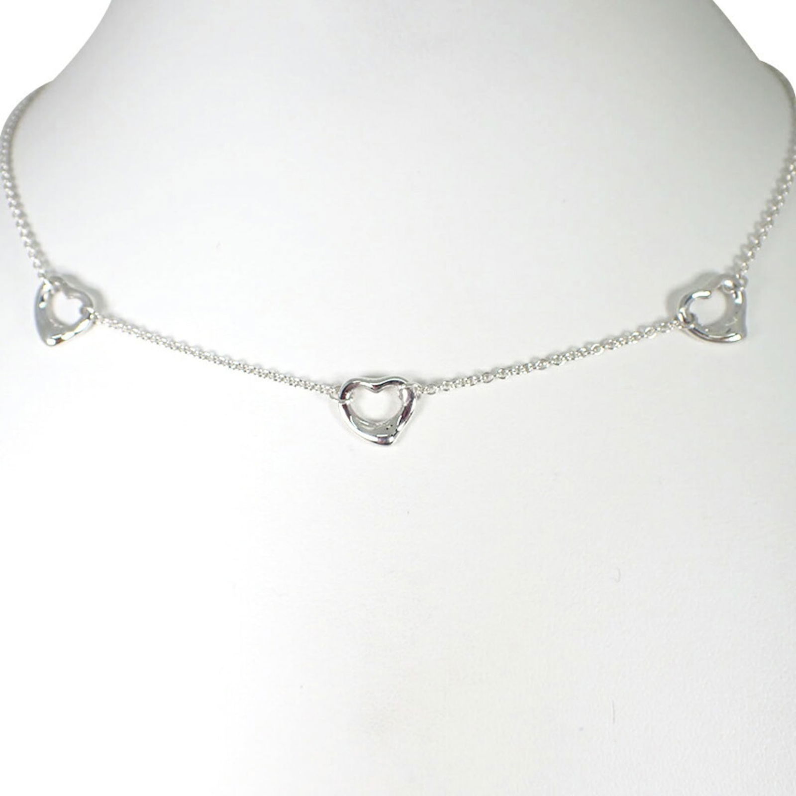 Necklace TIFFANY 925 Heart 3-Piece Station Pendant: Necklace TIFFANY 925 Heart 3-Piece Station Pendant This listing features Necklace TIFFANY 925 Heart 3-Piece Station Pendant. Item specifics are provided below. Item Specifics: Brand: Tiffany