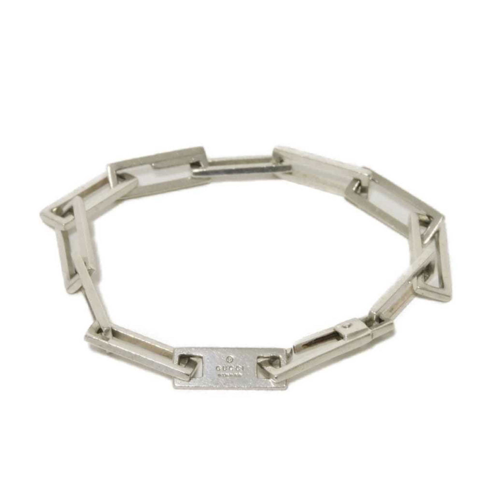 925 Gucci Charm Bracelet Sterling Silver: 925 Gucci Charm Bracelet Sterling Silver This listing features 925 Gucci Charm Bracelet Sterling Silver. Item specifics are provided below. Item Specifics: Brand: Gucci Type: Charm Bracelet Gender: