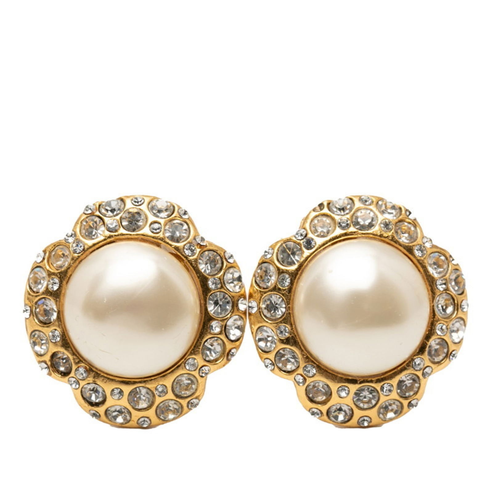 Plating Chanel Clip Earrings Gold: Plating Chanel Clip Earrings Gold This listing features Plating Chanel Clip Earrings Gold. Item specifics are provided below. Item Specifics: Brand: Chanel Type: Clip Earrings Gender: Women