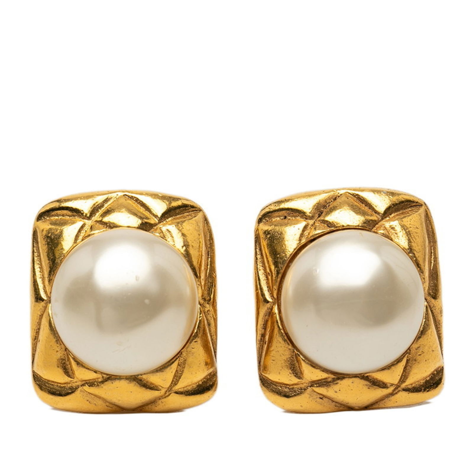 Earrings Chanel Clip: Earrings Chanel Clip This listing features Earrings Chanel Clip. Item specifics are provided below. Item Specifics: Brand: Chanel Type: Clip Earrings Gender: Women Color: Gold Size (Hxwxd): 24.60mm