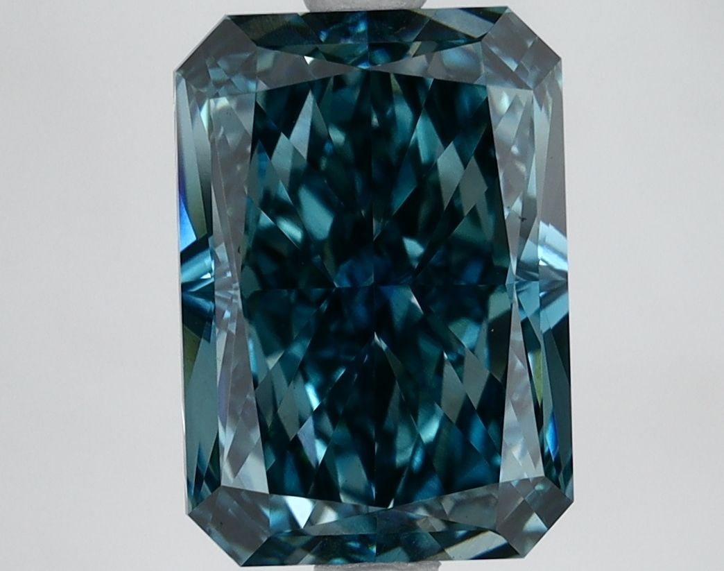 Loose Lab Diamond - IGI Radiant 3.69ct Fancy Vivid Blue VVS2: Loose Lab Diamond - IGI Radiant 3.69ct Fancy Vivid Blue VVS2 This listing features Loose Lab Diamond - IGI Radiant 3.69ct Fancy Vivid Blue VVS2. Item specifics are provided below. Item Specifics: