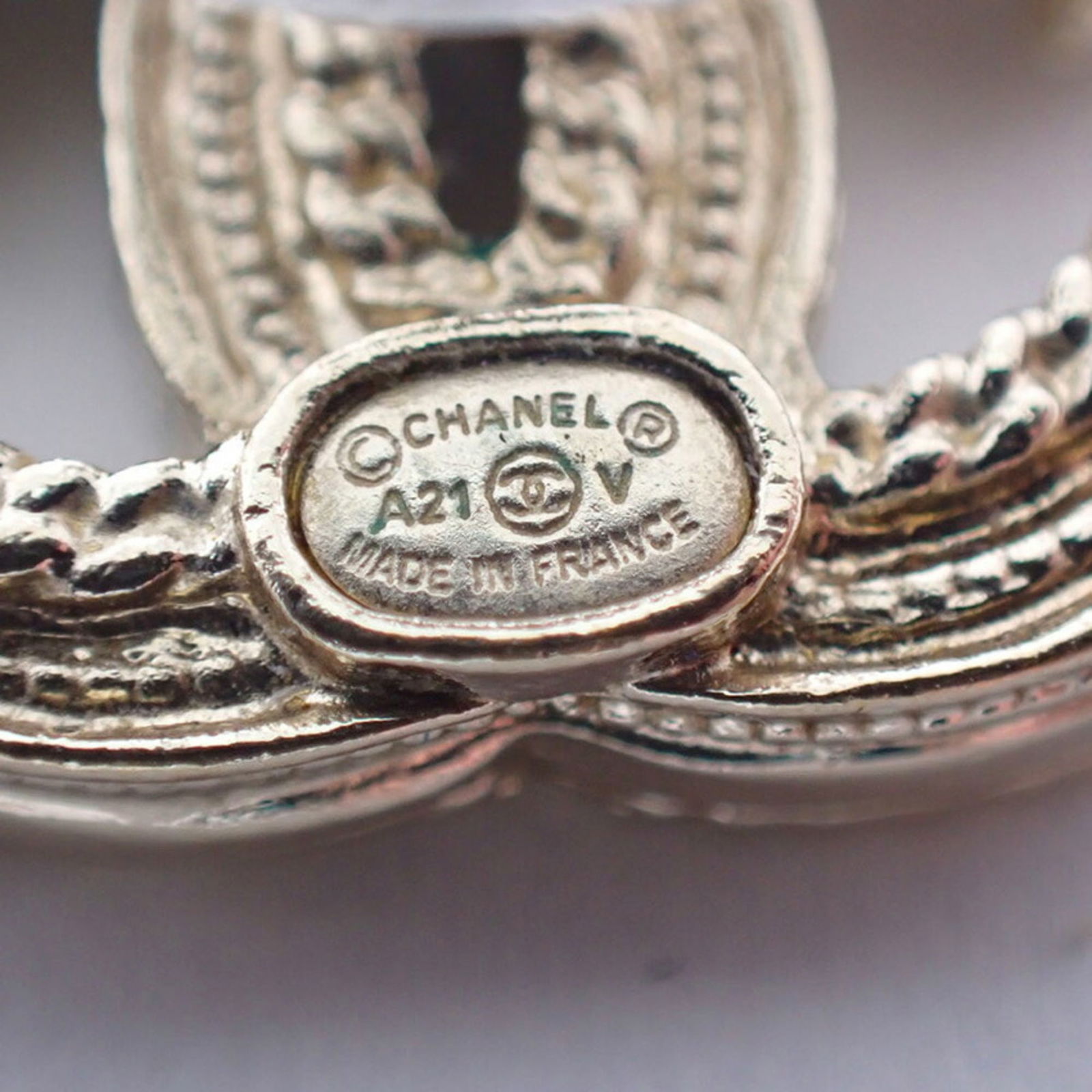 Plating Chanel Stud Earrings Gold - 9