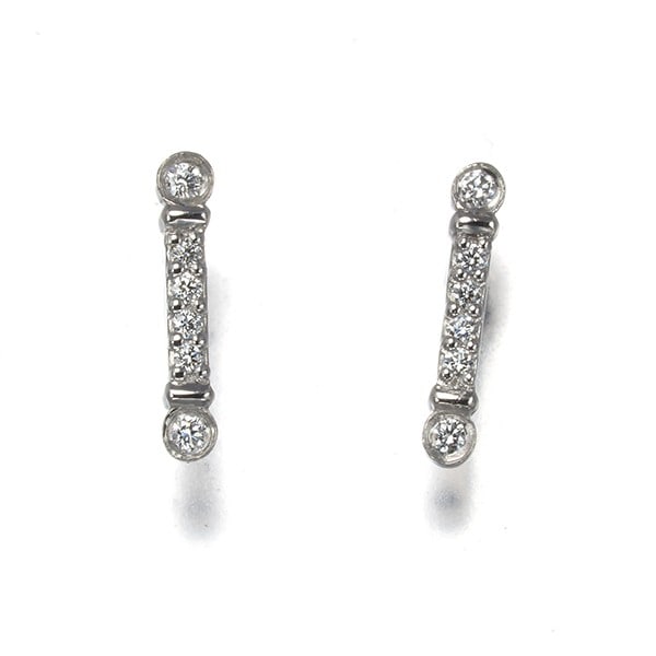 Platinum Tiffany&Co. Earrings Diamond Fleur De Lis 950: Platinum Tiffany&Co. Earrings Diamond Fleur De Lis 950 This listing features Platinum Tiffany&Co. Earrings Diamond Fleur De Lis 950. Item specifics are provided below. Item Specifics: Brand: Tiffany