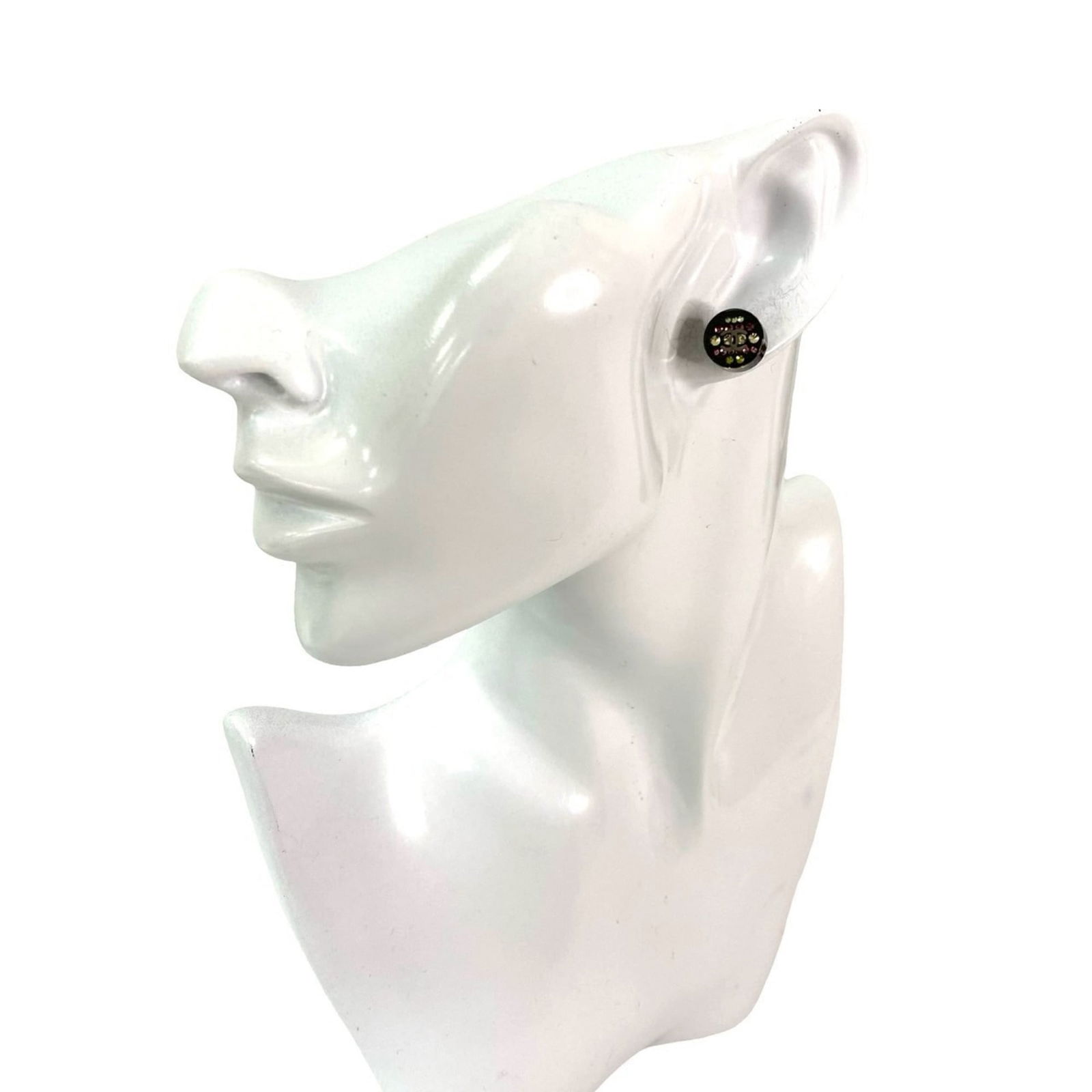 Plastic Chanel Stud Earrings: Plastic Chanel Stud Earrings This listing features Plastic Chanel Stud Earrings. Item specifics are provided below. Item Specifics: Brand: Chanel Type: Stud Earrings Gender: Women Material: Plastic Co