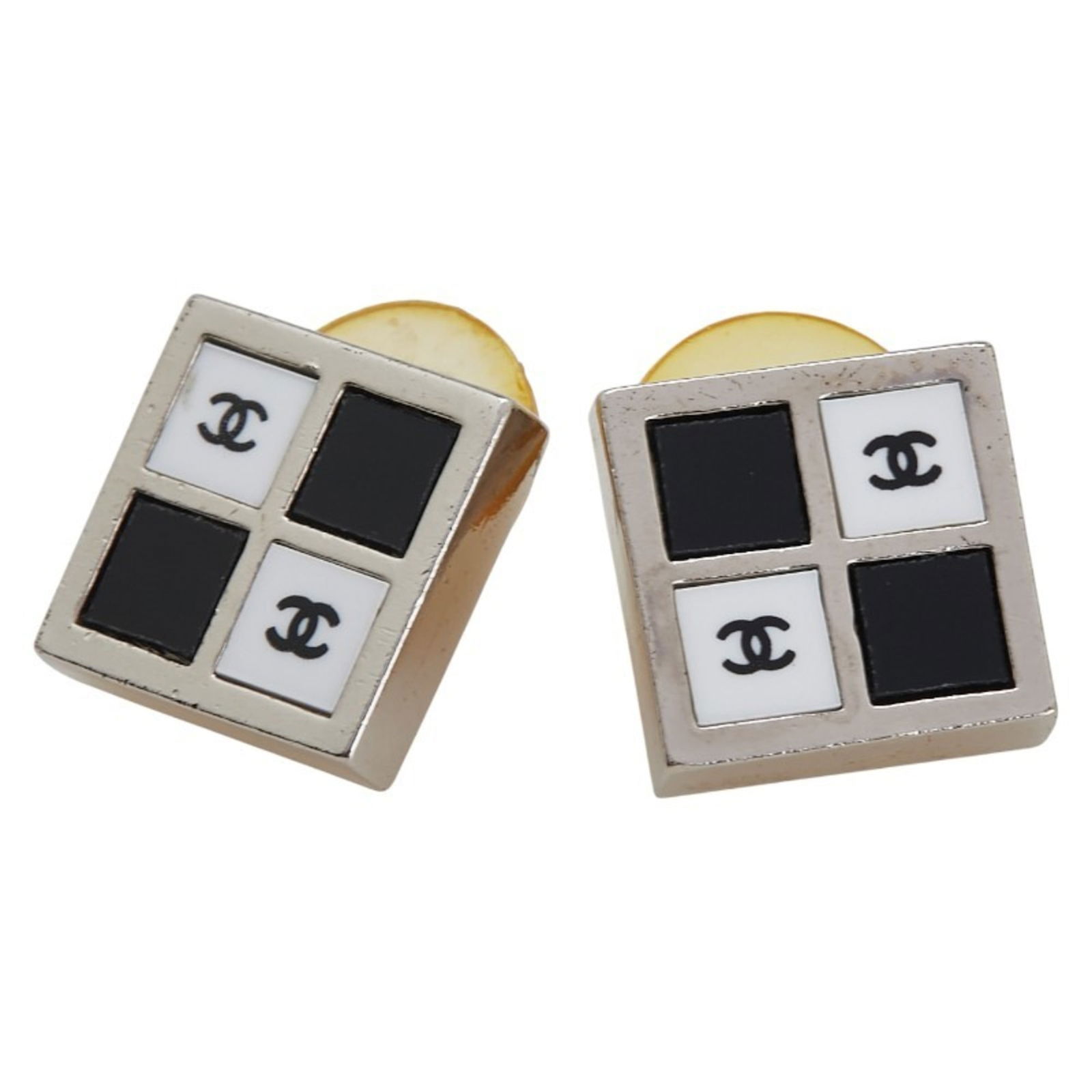 Metal Chanel Stud Earrings: Metal Chanel Stud Earrings This listing features Metal Chanel Stud Earrings. Item specifics are provided below. Item Specifics: Brand: Chanel Type: Stud Earrings Gender: Women Material: Metal Size