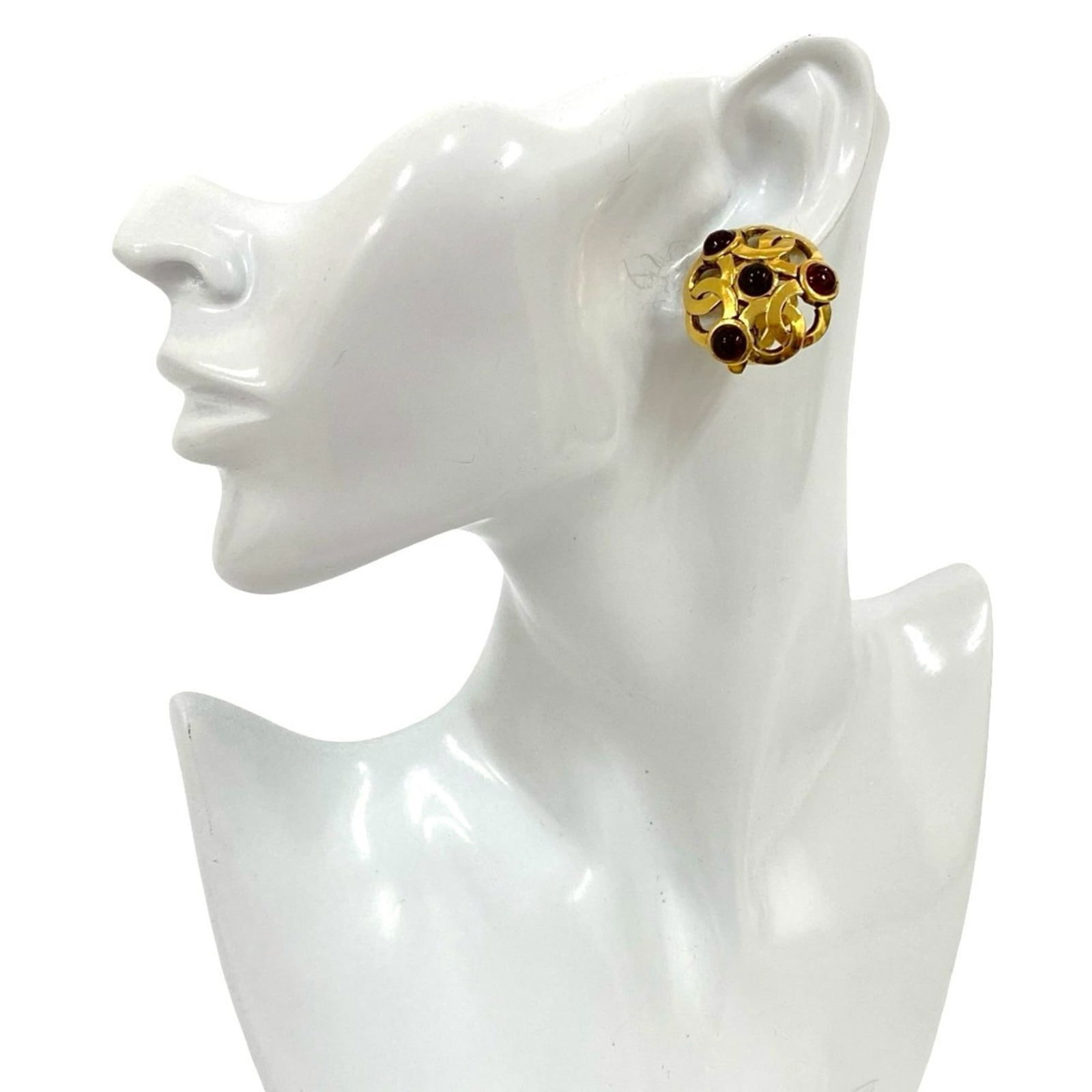 Plating Chanel Clip Earrings Gold: Plating Chanel Clip Earrings Gold This listing features Plating Chanel Clip Earrings Gold. Item specifics are provided below. Item Specifics: Brand: Chanel Type: Clip Earrings Gender: Women