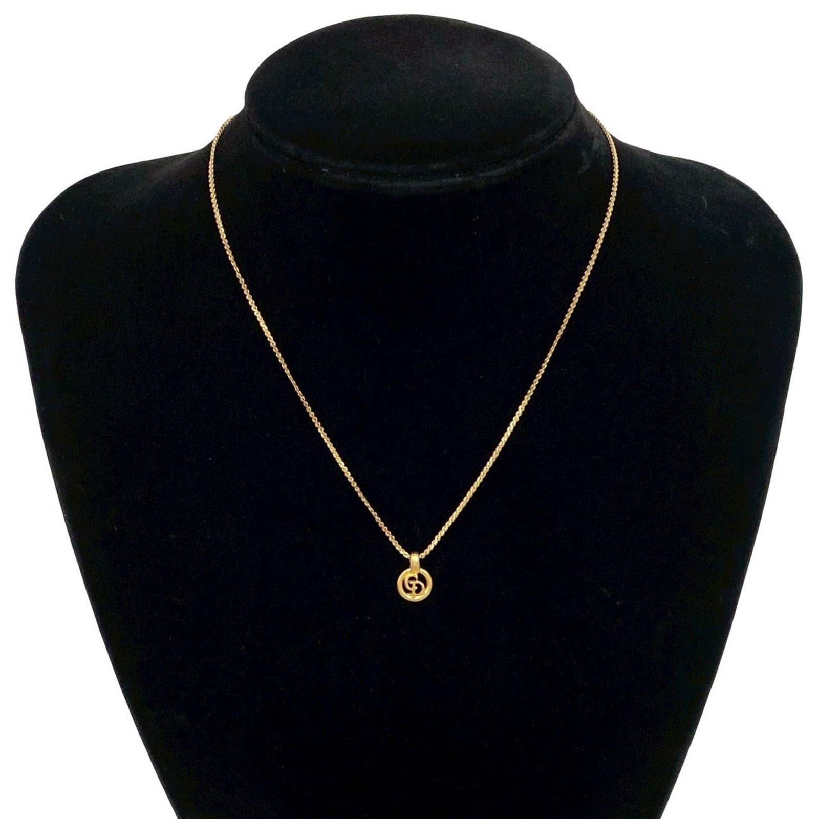 17837 Christian Dior CD logo necklace pendant choker gold: 17837 Christian Dior CD logo necklace pendant choker gold This listing features 17837 Christian Dior CD logo necklace pendant choker gold. Item specifics are provided below. Item Specifics: Brand: