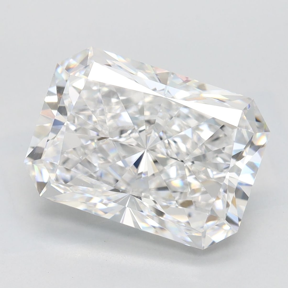 Loose Lab Diamond - IGI Radiant 4.02ct D IF: Loose Lab Diamond - IGI Radiant 4.02ct D IF This listing features Loose Lab Diamond - IGI Radiant 4.02ct D IF. Item specifics are provided below. Item Specifics: Source: This Is A Real Diamond Grown