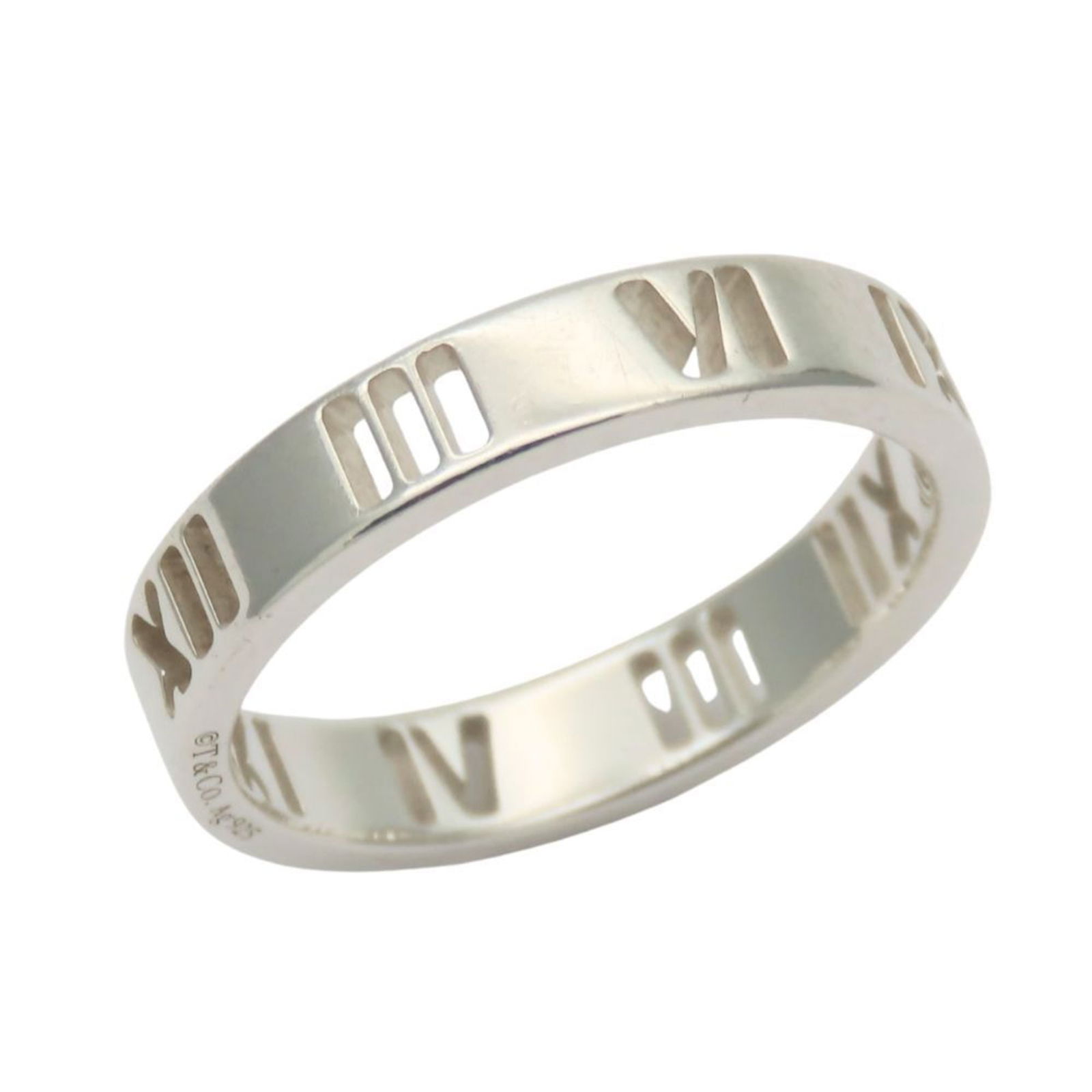 925 Tiffany Band Ring Silver: 925 Tiffany Band Ring Silver This listing features 925 Tiffany Band Ring Silver. Item specifics are provided below. Item Specifics: Brand: Tiffany Type: Band Ring Gender: Women Color: Silver