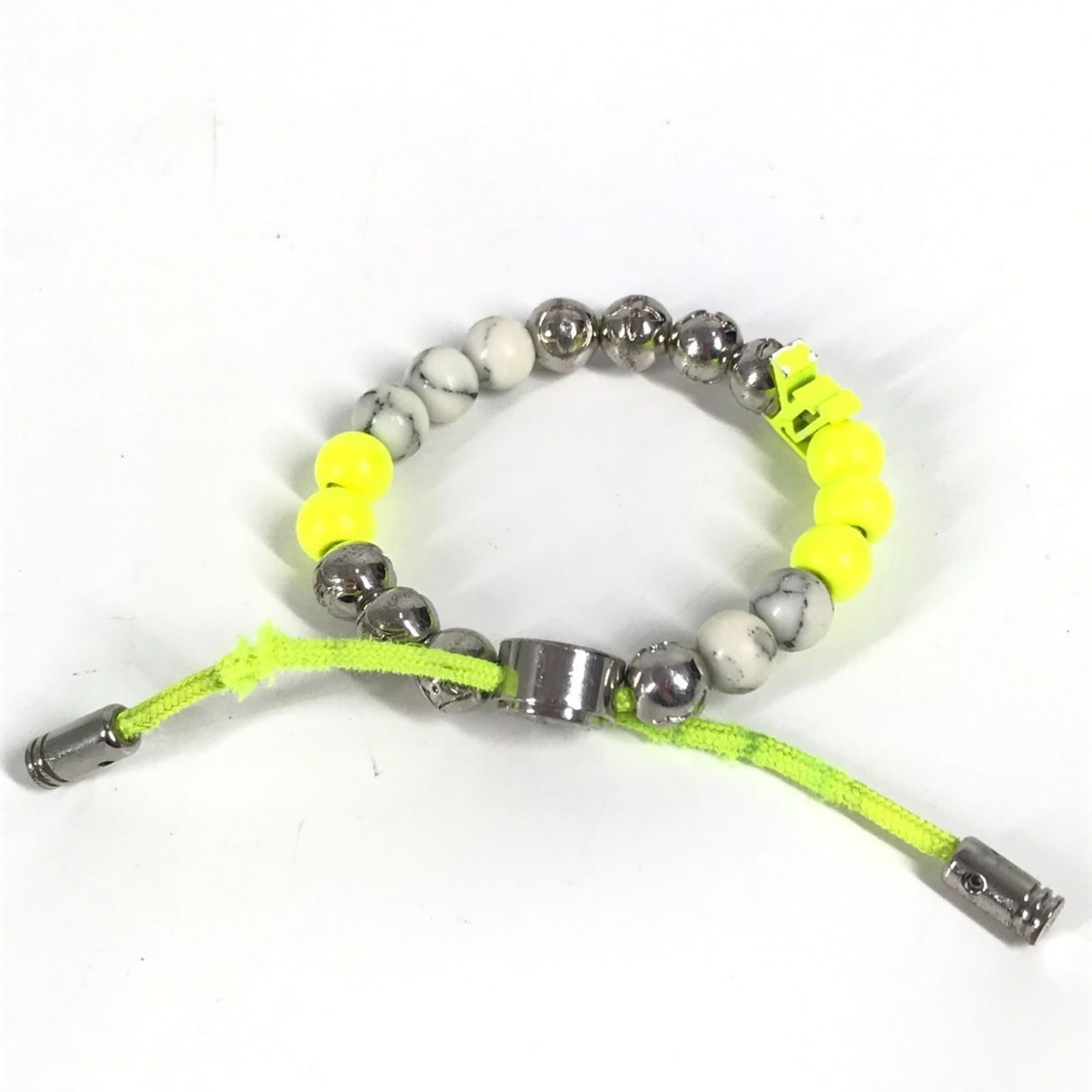 Metal Louis Vuitton Bangle - 11