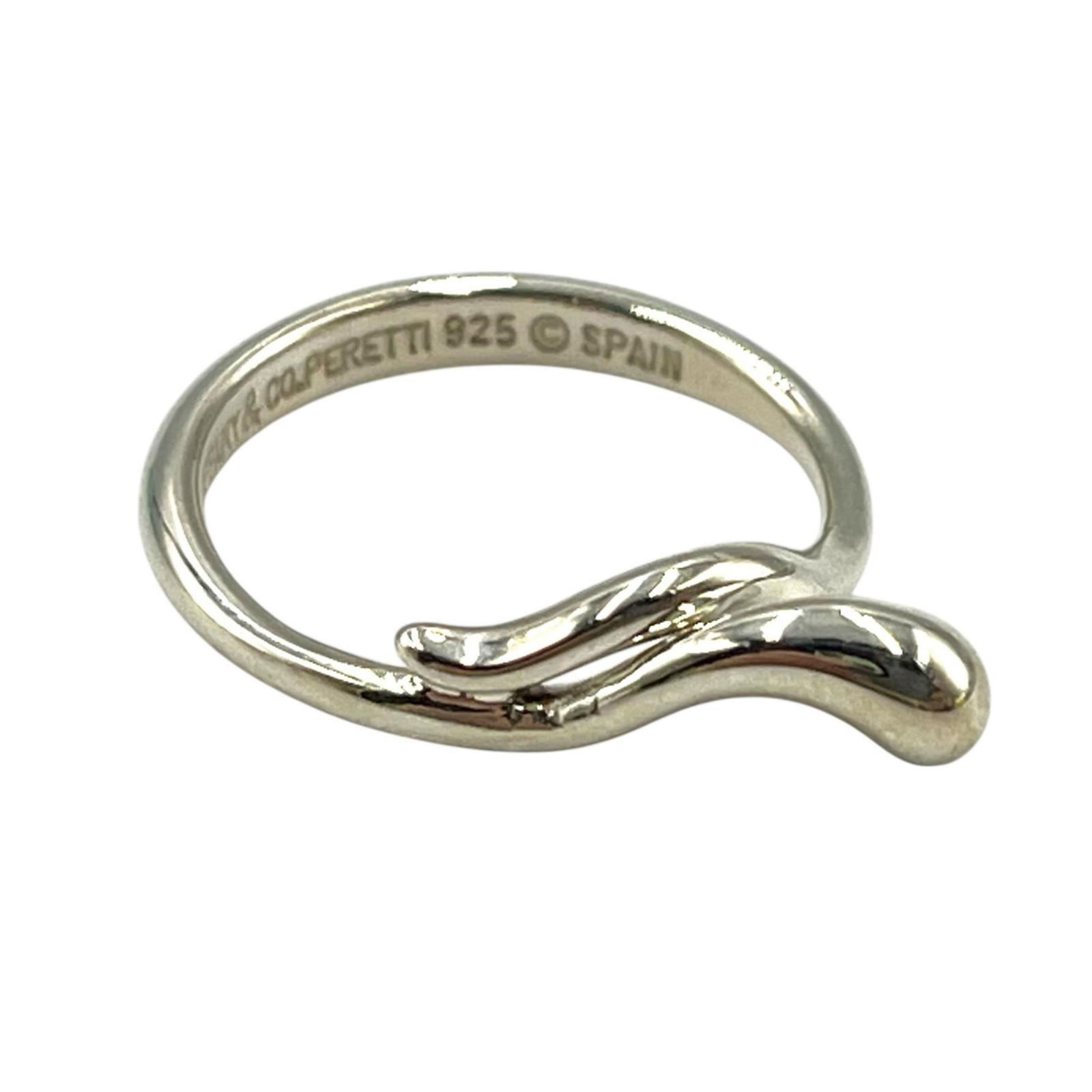 925 Tiffany Band Ring Silver: 925 Tiffany Band Ring Silver This listing features 925 Tiffany Band Ring Silver. Item specifics are provided below. Item Specifics: Brand: Tiffany Type: Band Ring Gender: Women Color: Silver