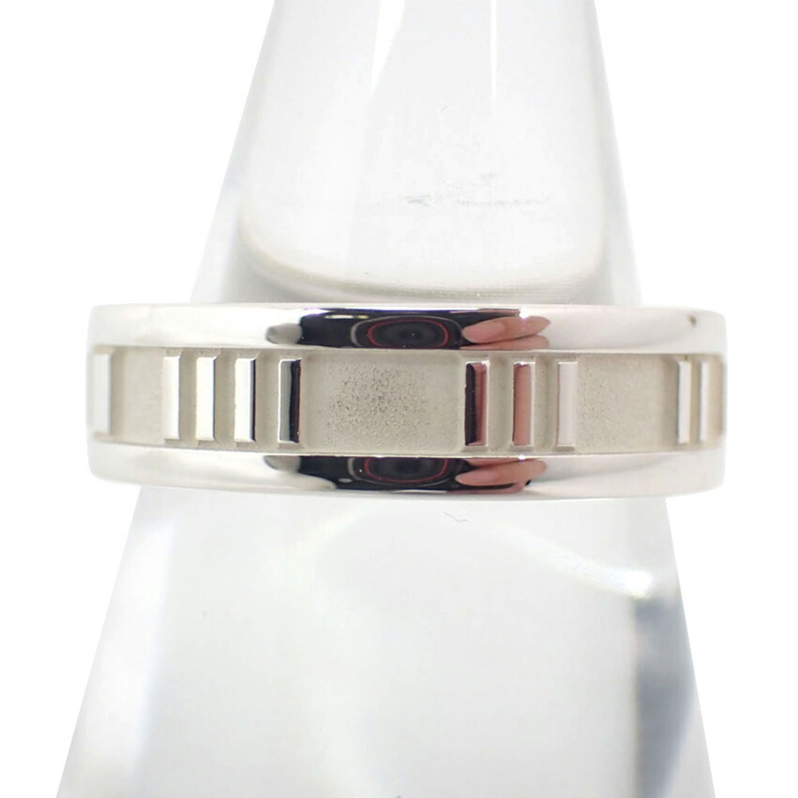 925 Tiffany Band Ring Sterling Silver: 925 Tiffany Band Ring Sterling Silver This listing features 925 Tiffany Band Ring Sterling Silver. Item specifics are provided below. Item Specifics: Brand: Tiffany Type: Band Ring Gender: Women Mater