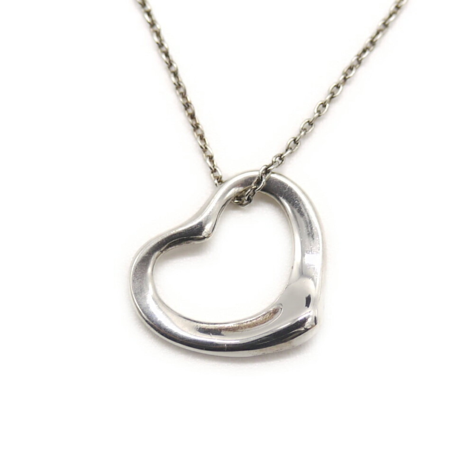 Chain TIFFANY & Co. Tiffany Elsa Peretti Heart Pendant Necklace Silver 925 Azuki: Chain TIFFANY & Co. Tiffany Elsa Peretti Heart Pendant Necklace Silver 925 Azuki This listing features Chain TIFFANY & Co. Tiffany Elsa Peretti Heart Pendant Necklace Silver 925 Azuki. Item specifics