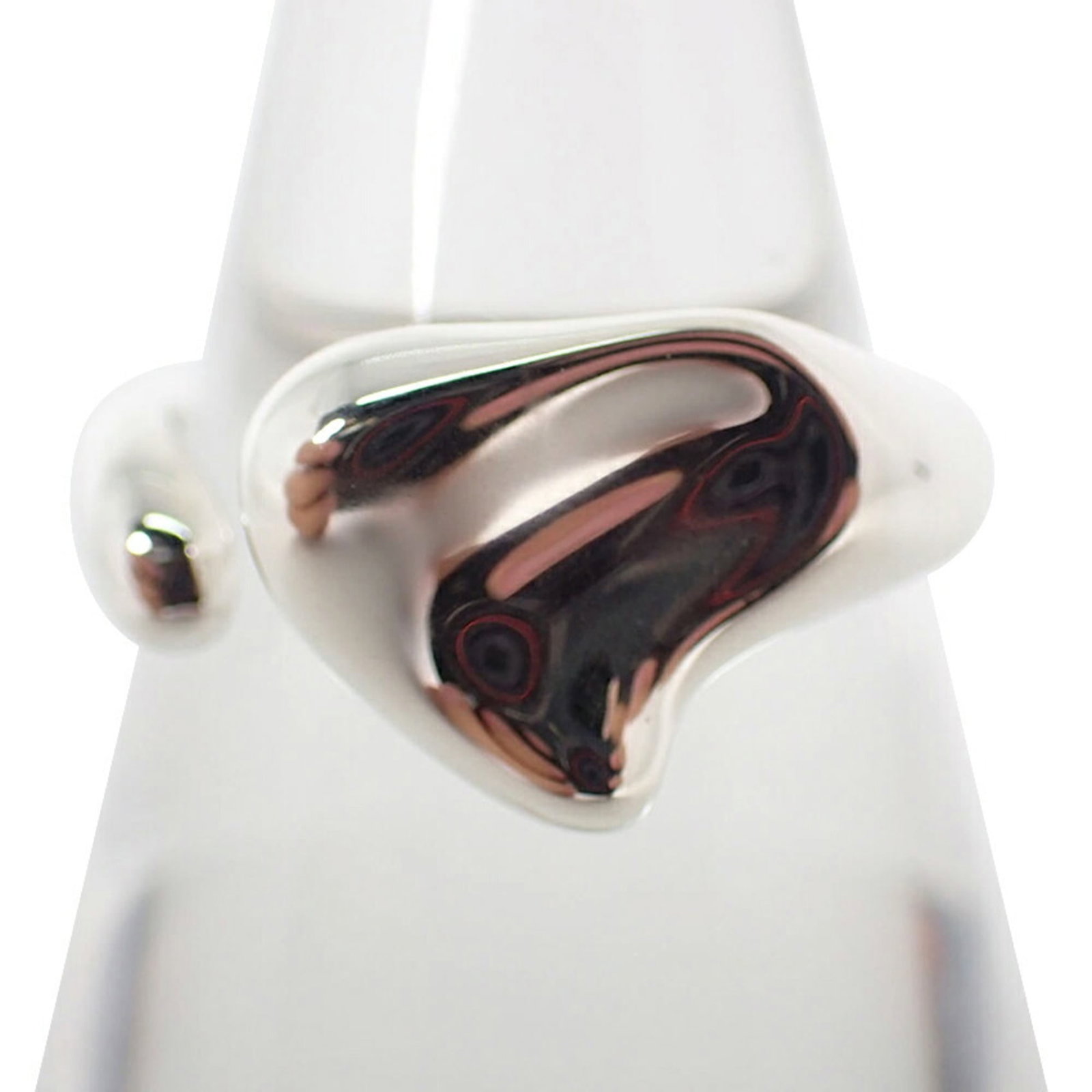 925 Tiffany Band Ring Sterling Silver: 925 Tiffany Band Ring Sterling Silver This listing features 925 Tiffany Band Ring Sterling Silver. Item specifics are provided below. Item Specifics: Brand: Tiffany Type: Band Ring Gender: Women Mater