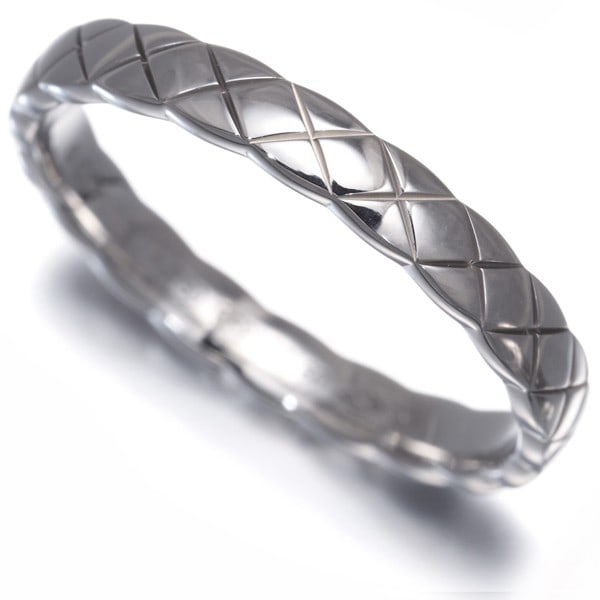 Gold Chanel Ring Coco Crush Mini Eu60 18K 750 White: Gold Chanel Ring Coco Crush Mini Eu60 18K 750 White This listing features Gold Chanel Ring Coco Crush Mini Eu60 18K 750 White. Item specifics are provided below. Item Specifics: Brand: CHANEL Metal: W