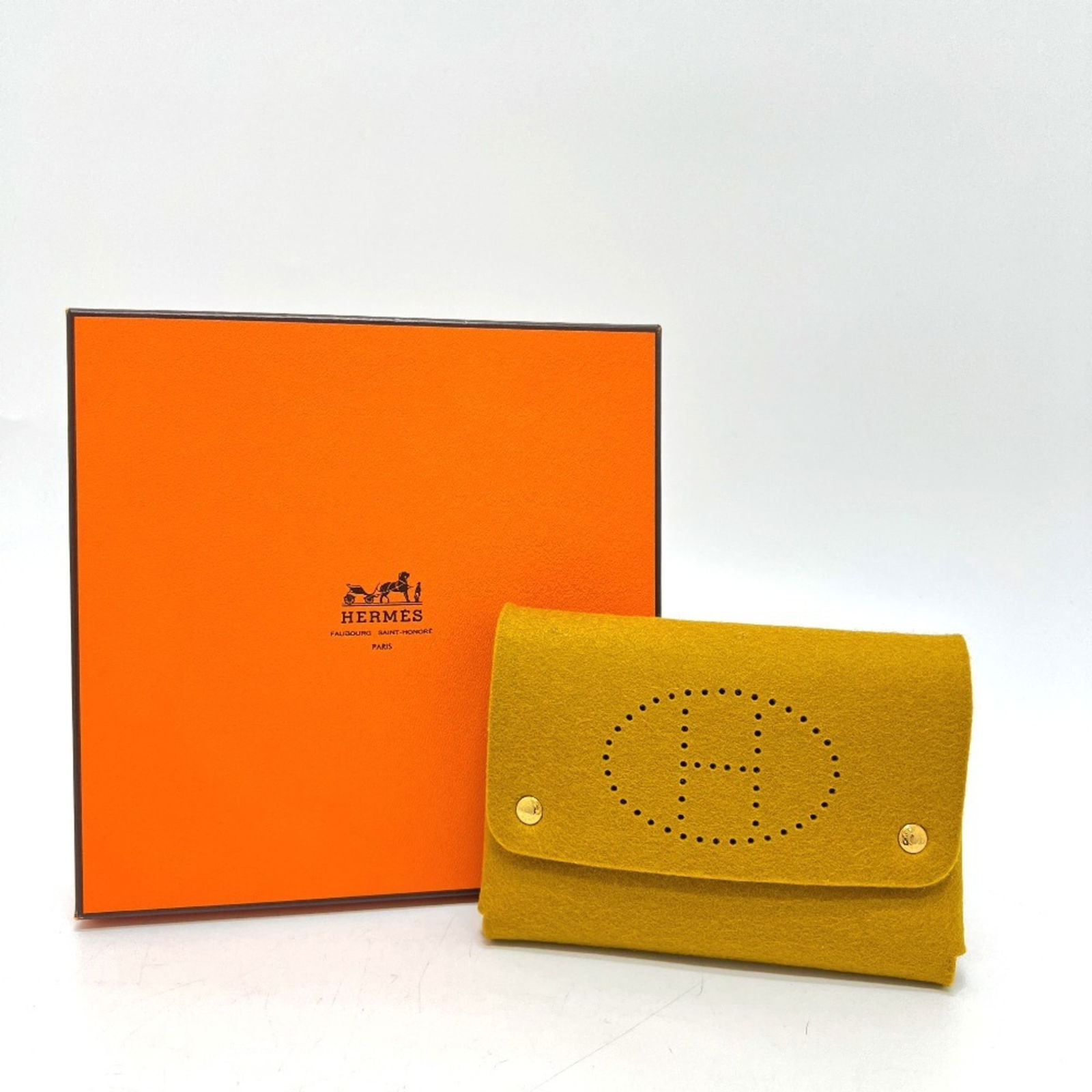 Felt Hermes Jewelry Case - 9