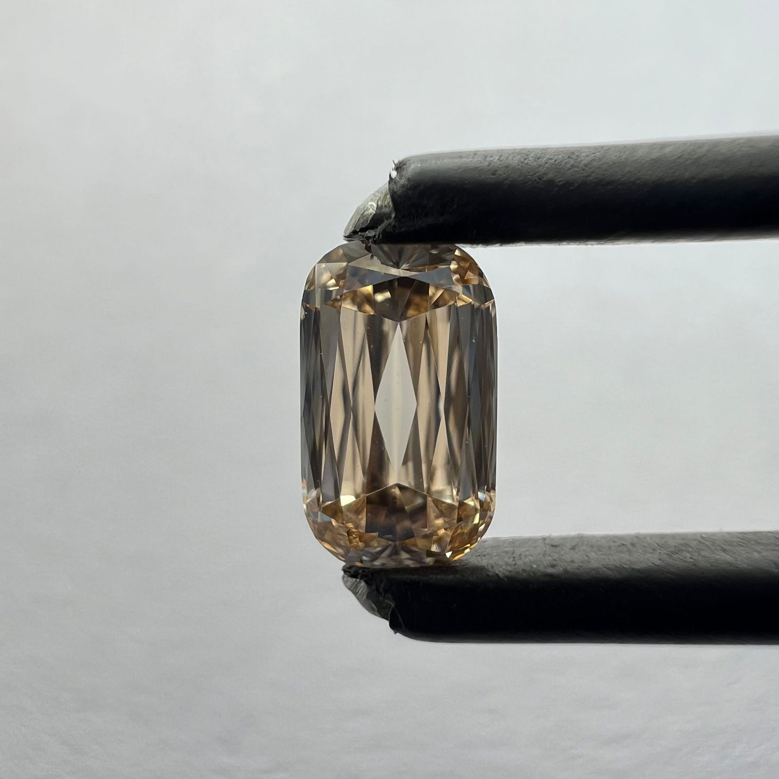 Loose Lab Diamond - Other 0.38ct Brown VVS2: Loose Lab Diamond - Other 0.38ct Brown VVS2 This listing features Loose Lab Diamond - Other 0.38ct Brown VVS2. Item specifics are provided below. Item Specifics: Source: This Is A Real Diamond Grown
