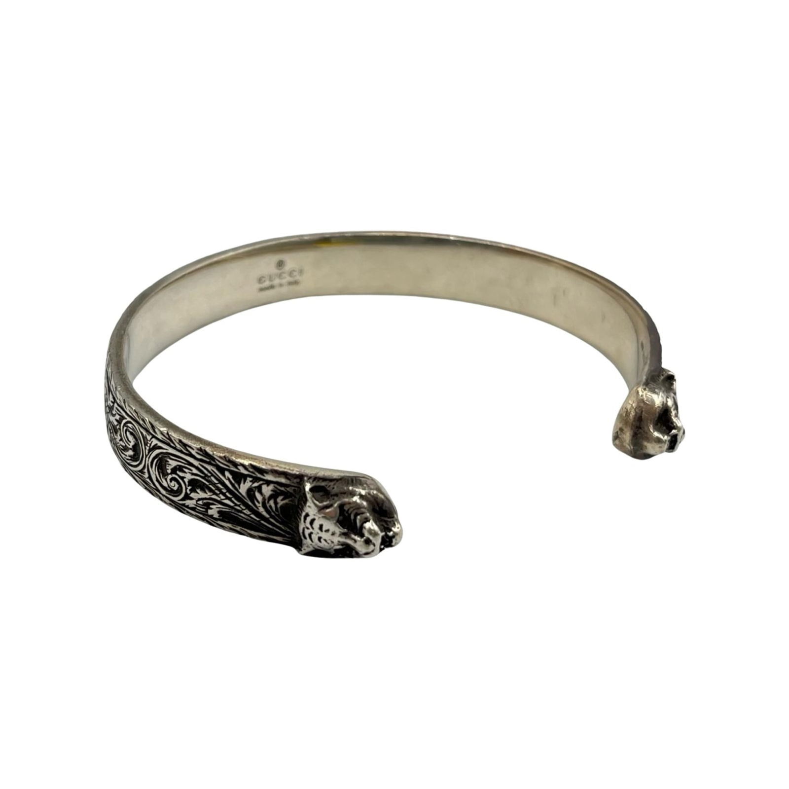 925 Gucci Bangle Silver: 925 Gucci Bangle Silver This listing features 925 Gucci Bangle Silver. Item specifics are provided below. Item Specifics: Brand: Gucci Type: Bangle Gender: Men Material: Silver 925 Length: 17cm / 6.69