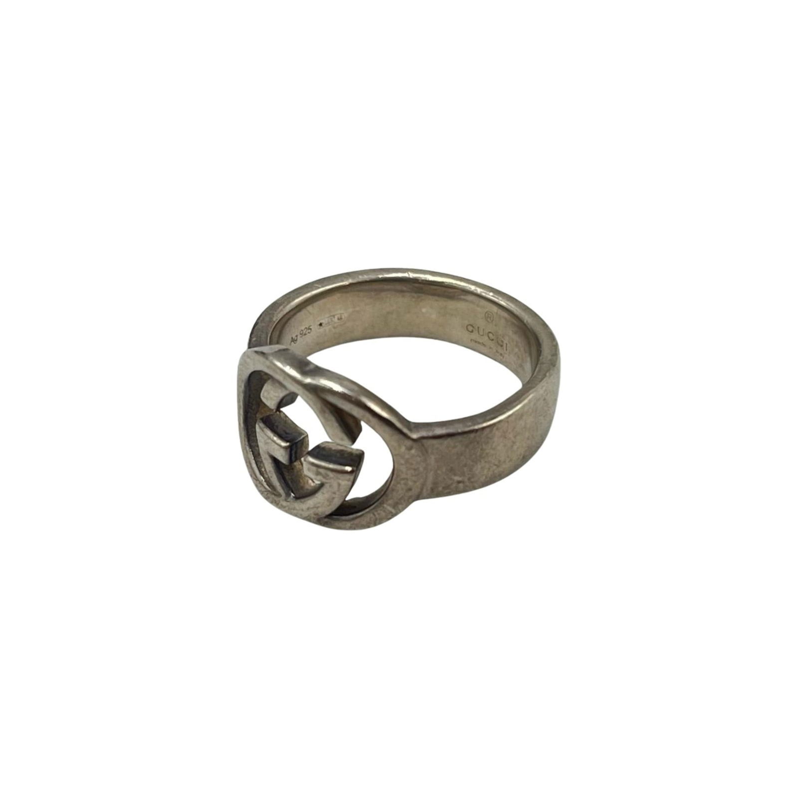 925 Gucci Band Ring Silver: 925 Gucci Band Ring Silver This listing features 925 Gucci Band Ring Silver. Item specifics are provided below. Item Specifics: Brand: Gucci Type: Band Ring Gender: Men Color: Silver Material: