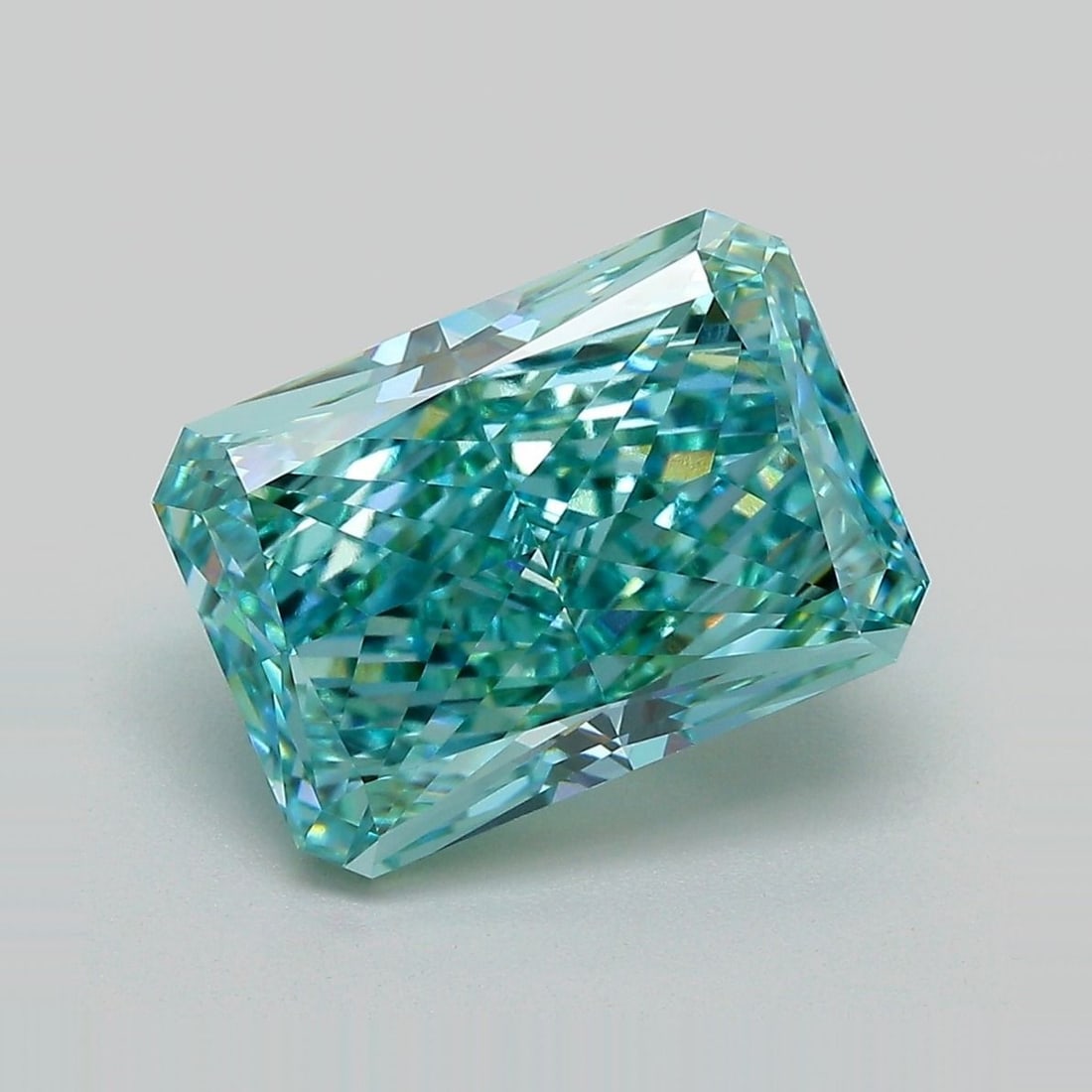 Loose Lab Diamond - IGI Radiant 5.59ct Fancy Vivid Blue Green VVS2: Loose Lab Diamond - IGI Radiant 5.59ct Fancy Vivid Blue Green VVS2 This listing features Loose Lab Diamond - IGI Radiant 5.59ct Fancy Vivid Blue Green VVS2. Item specifics are provided below. Item