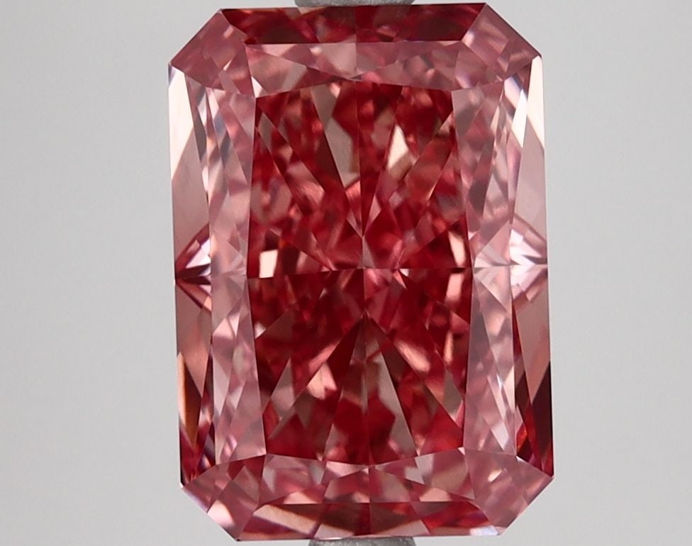 Loose Lab Diamond - IGI Radiant 3.69ct Fancy Vivid Pink VVS1: Loose Lab Diamond - IGI Radiant 3.69ct Fancy Vivid Pink VVS1 This listing features Loose Lab Diamond - IGI Radiant 3.69ct Fancy Vivid Pink VVS1. Item specifics are provided below. Item Specifics: