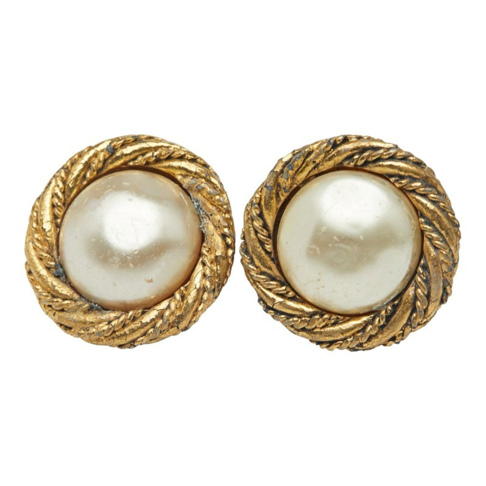 Earrings Chanel Clip: Earrings Chanel Clip This listing features Earrings Chanel Clip. Item specifics are provided below. Item Specifics: Brand: Chanel Type: Clip Earrings Gender: Women Color: Gold Size (Hxwxd): 26.70mm x