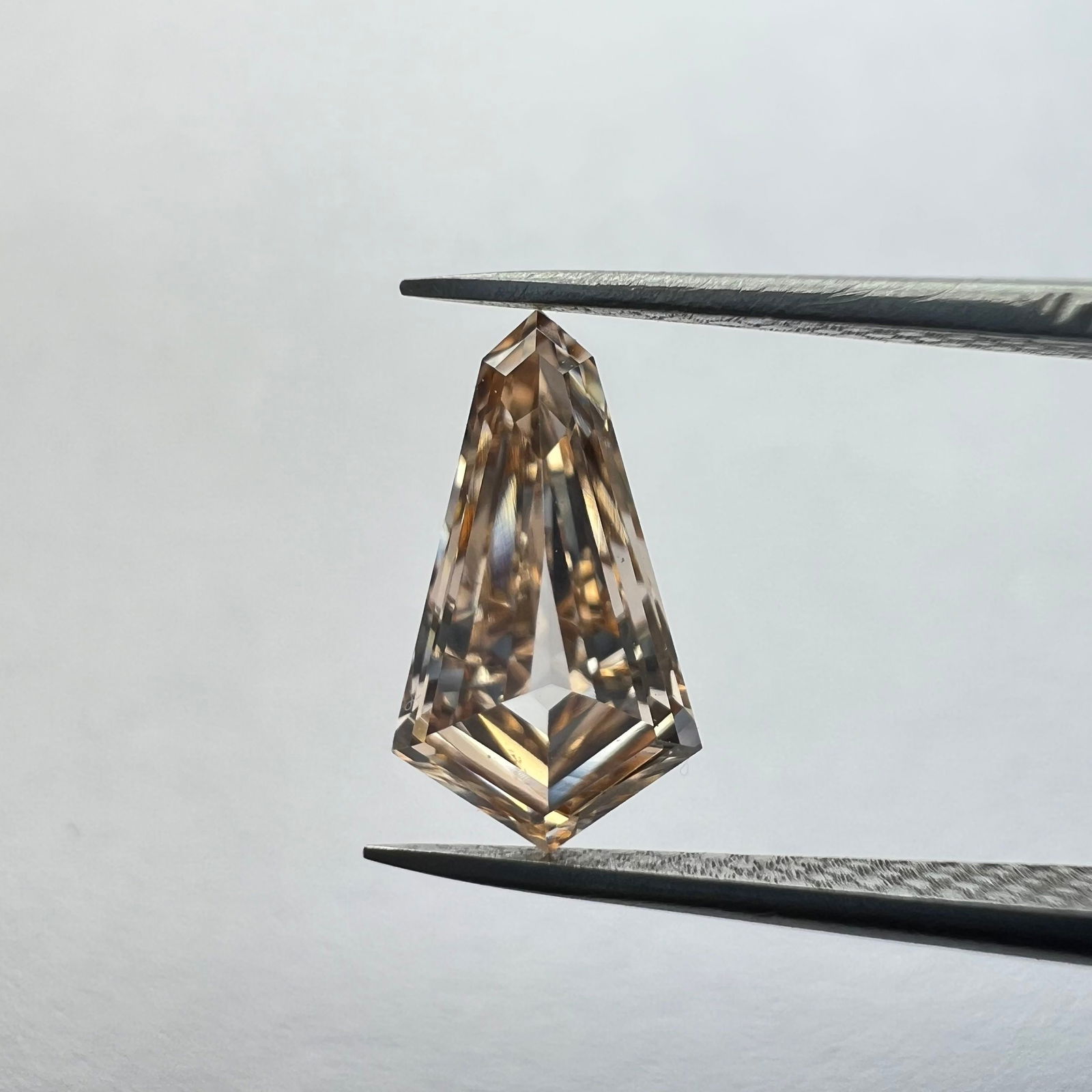 Loose Lab Diamond - Kite 0.39ct Pink VVS2: Loose Lab Diamond - Kite 0.39ct Pink VVS2 This listing features Loose Lab Diamond - Kite 0.39ct Pink VVS2. Item specifics are provided below. Item Specifics: Source: This Is A Real Diamond Grown In