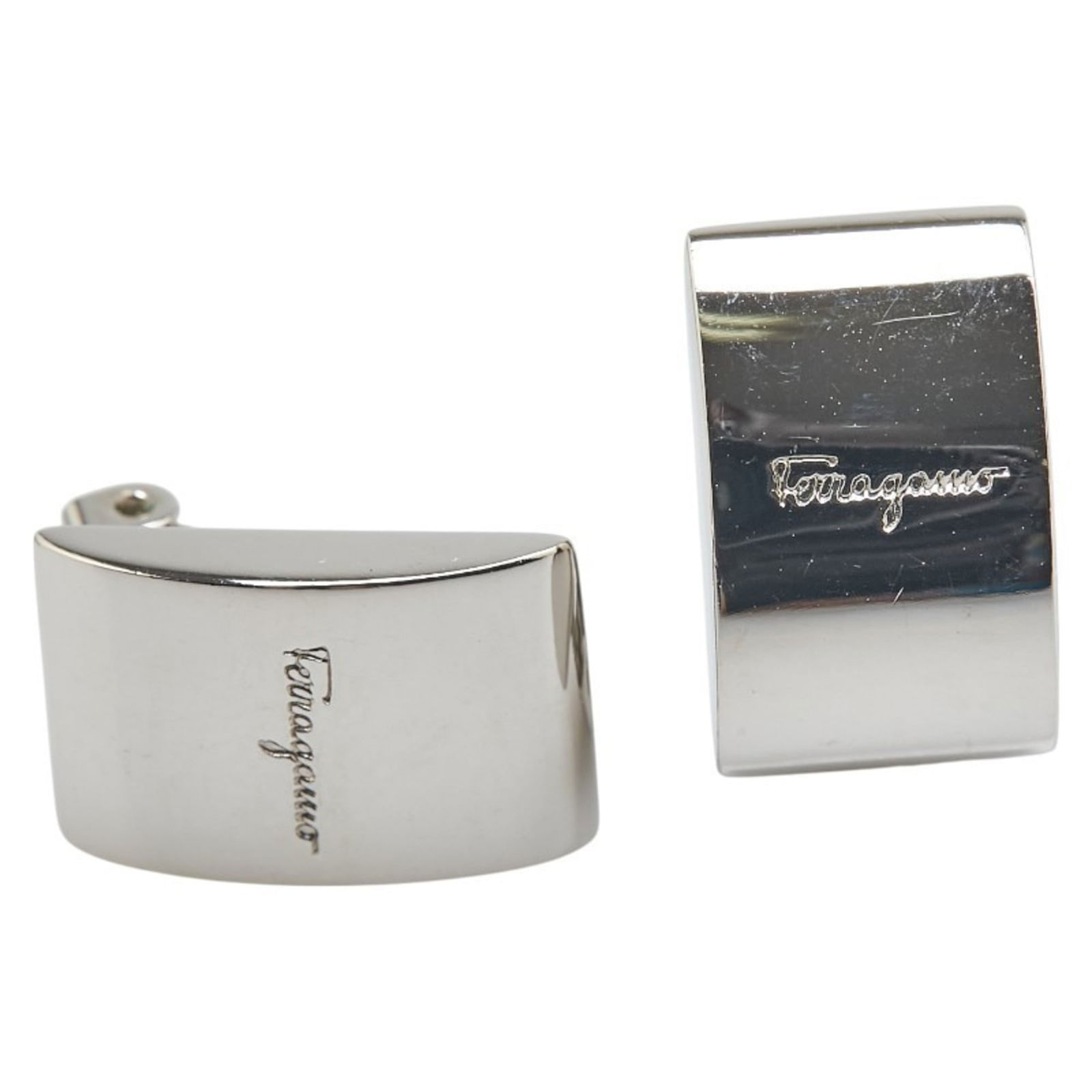 Metal Salvatore Ferragamo Clip Earrings: Metal Salvatore Ferragamo Clip Earrings This listing features Metal Salvatore Ferragamo Clip Earrings. Item specifics are provided below. Item Specifics: Brand: Salvatore Ferragamo Type: Clip