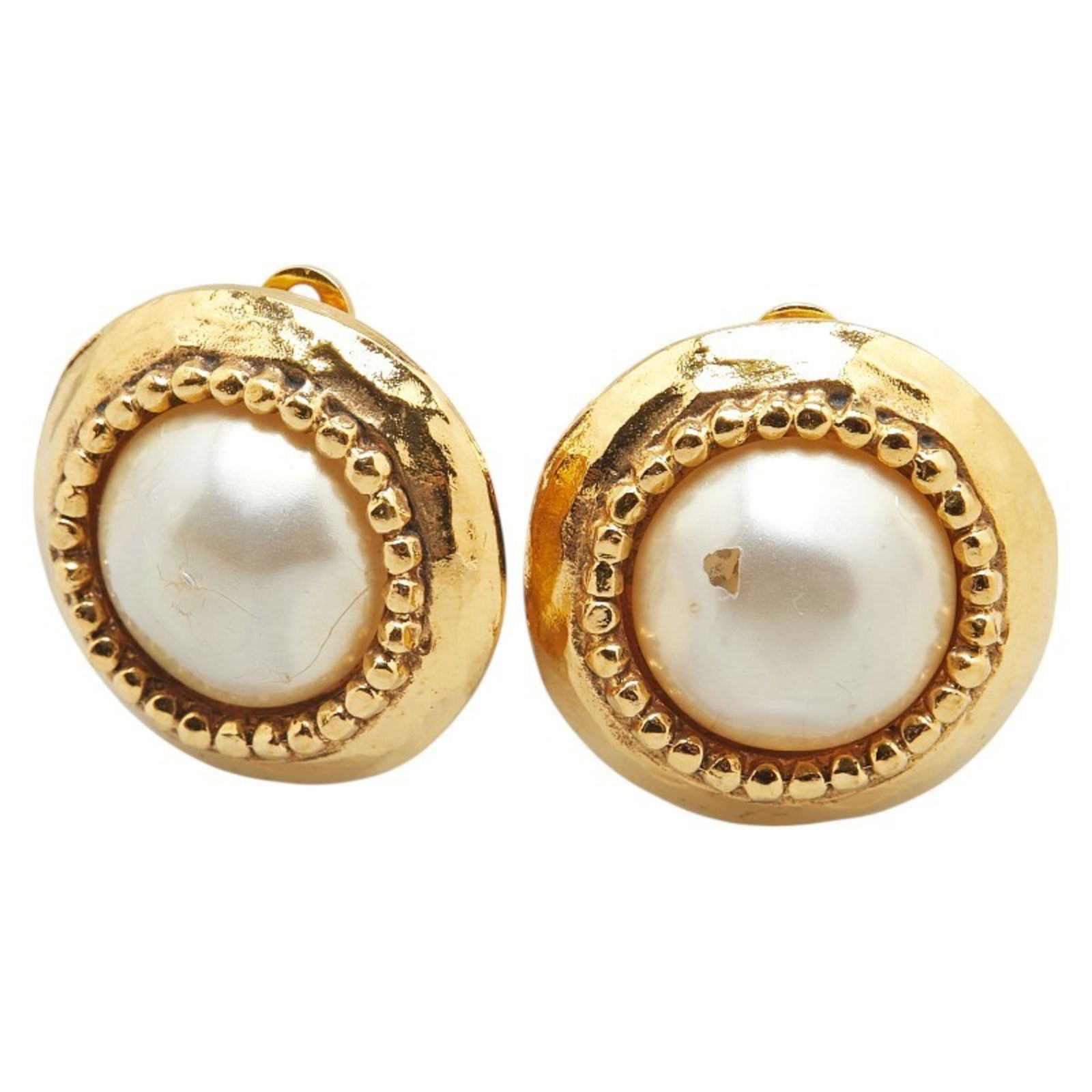 Earrings Chanel Clip: Earrings Chanel Clip This listing features Earrings Chanel Clip. Item specifics are provided below. Item Specifics: Brand: Chanel Type: Clip Earrings Gender: Women Color: Gold Size (Hxwxd): 22.60mm x
