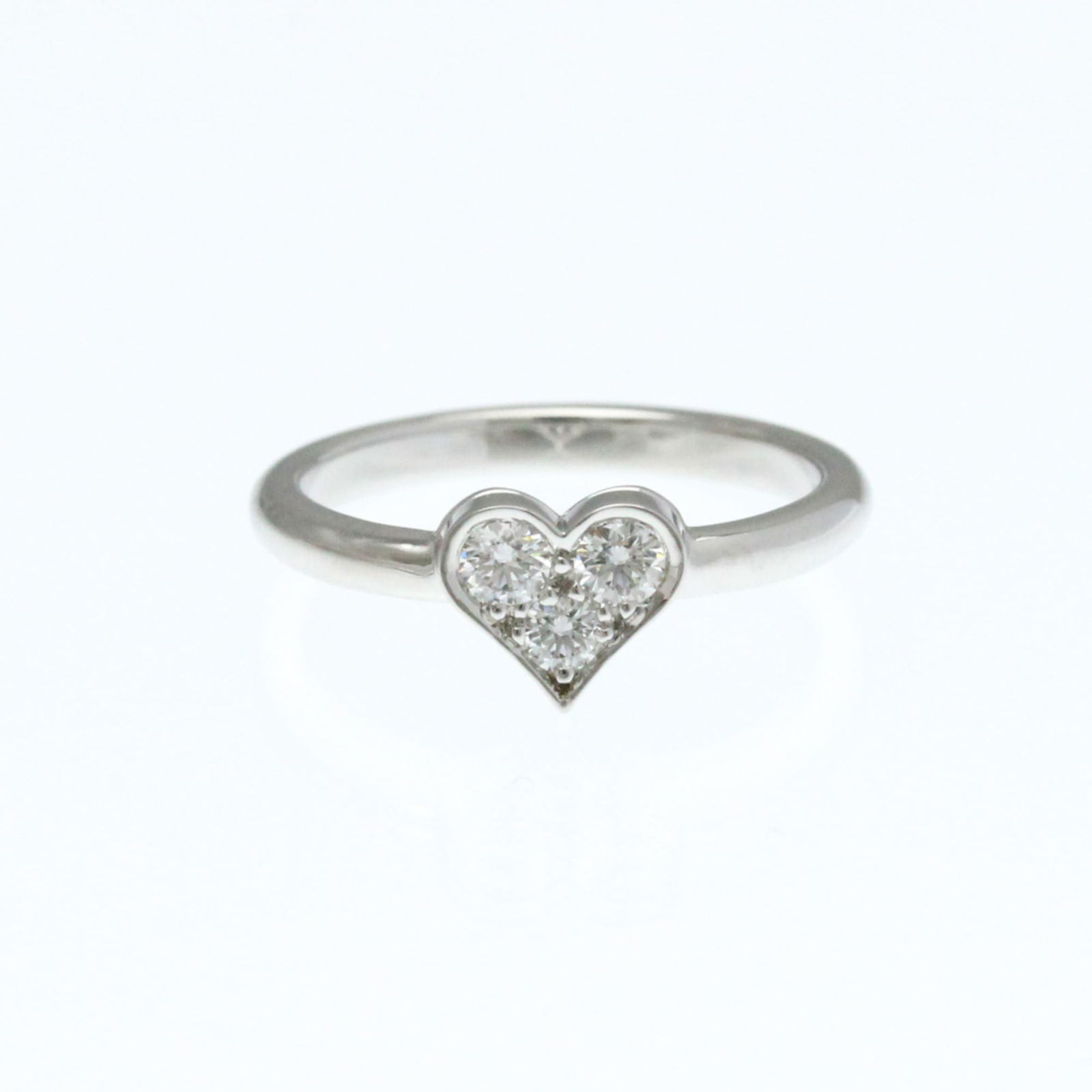 Platinum Tiffany Band Ring: Platinum Tiffany Band Ring This listing features Platinum Tiffany Band Ring. Item specifics are provided below. Item Specifics: Brand: Tiffany Type: Band Ring Style: Fashion Gender: Women,Men Color:
