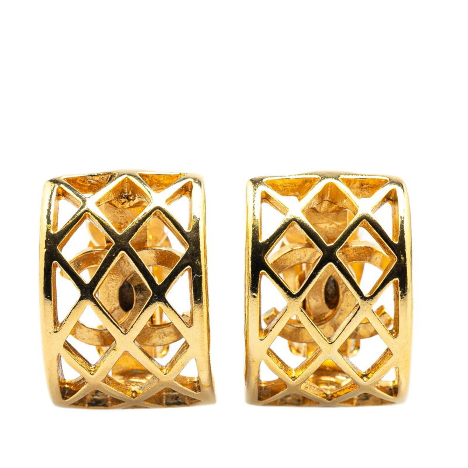 Plating Chanel Clip Earrings Gold: Plating Chanel Clip Earrings Gold This listing features Plating Chanel Clip Earrings Gold. Item specifics are provided below. Item Specifics: Brand: Chanel Type: Clip Earrings Gender: Women