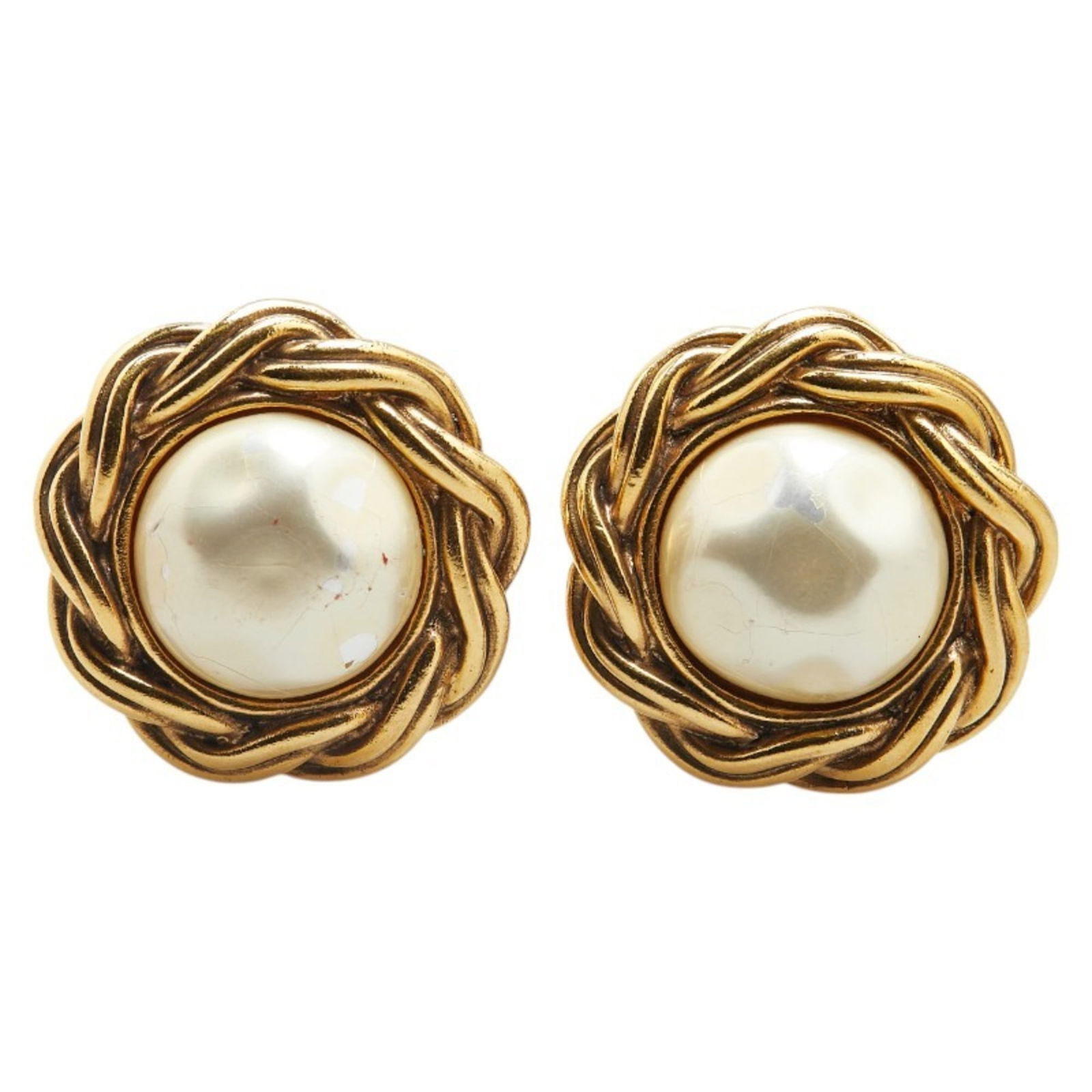 Earrings Chanel Clip: Earrings Chanel Clip This listing features Earrings Chanel Clip. Item specifics are provided below. Item Specifics: Brand: Chanel Type: Clip Earrings Gender: Women Color: Gold Size (Hxwxd): 29.90mm x