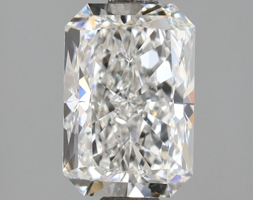 Loose Lab Diamond - IGI Radiant 2.02ct E VVS2: Loose Lab Diamond - IGI Radiant 2.02ct E VVS2 This listing features Loose Lab Diamond - IGI Radiant 2.02ct E VVS2. Item specifics are provided below. Item Specifics: Source: This Is A Real Diamond