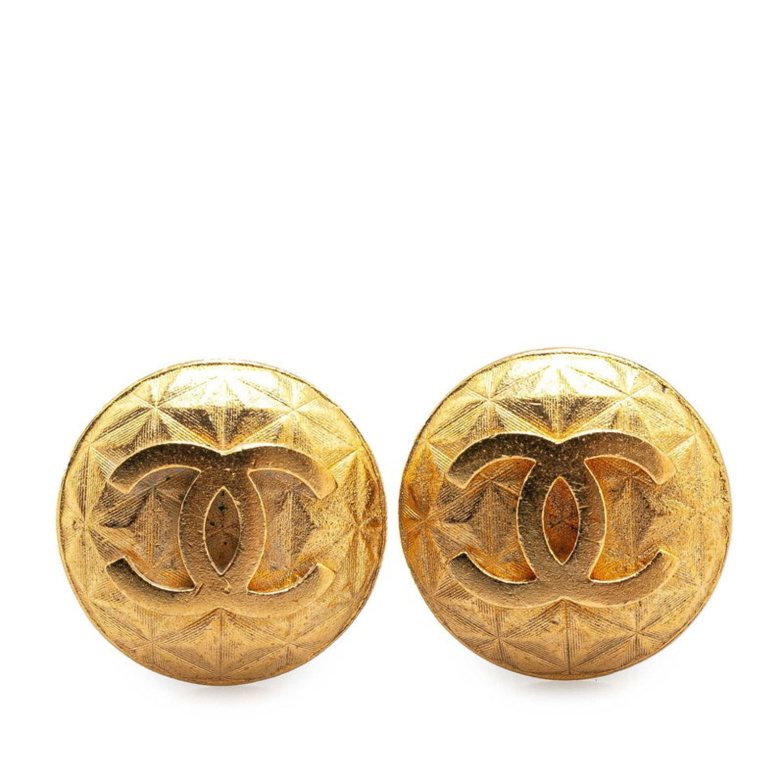 Plating Chanel Clip Earrings Gold: Plating Chanel Clip Earrings Gold This listing features Plating Chanel Clip Earrings Gold. Item specifics are provided below. Item Specifics: Brand: Chanel Type: Clip Earrings Gender: Women