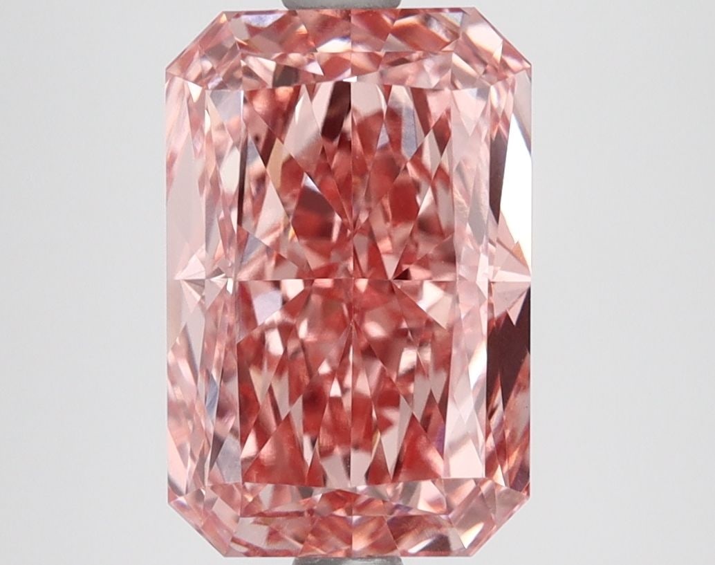 Loose Lab Diamond - IGI Radiant 3.02ct Fancy Vivid Pink VVS2: Loose Lab Diamond - IGI Radiant 3.02ct Fancy Vivid Pink VVS2 This listing features Loose Lab Diamond - IGI Radiant 3.02ct Fancy Vivid Pink VVS2. Item specifics are provided below. Item Specifics: