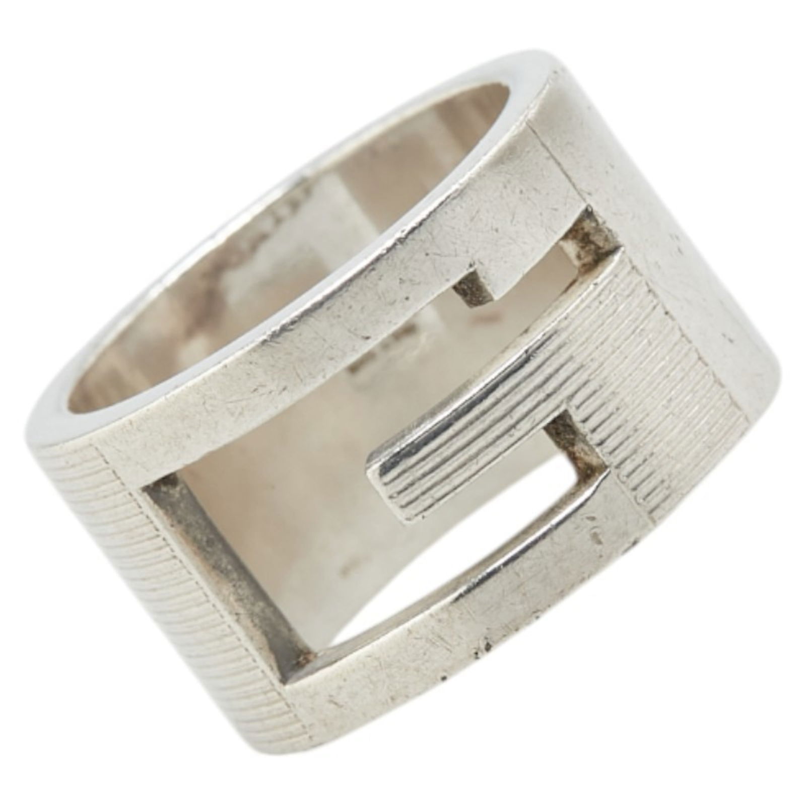 925 Gucci Band Ring Silver: 925 Gucci Band Ring Silver This listing features 925 Gucci Band Ring Silver. Item specifics are provided below. Item Specifics: Brand: Gucci Type: Band Ring Gender: Women Color: Silver Material: Silve
