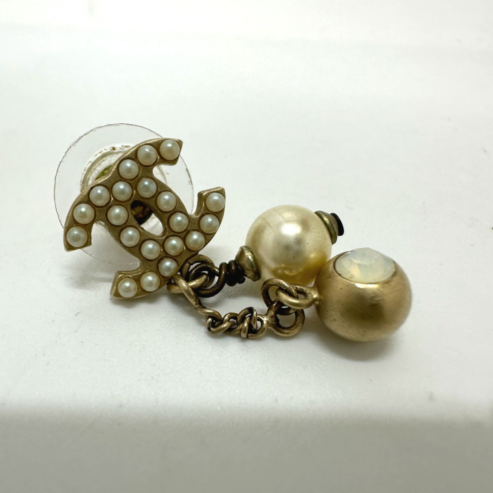 Plating Chanel Stud Earrings Gold - 8